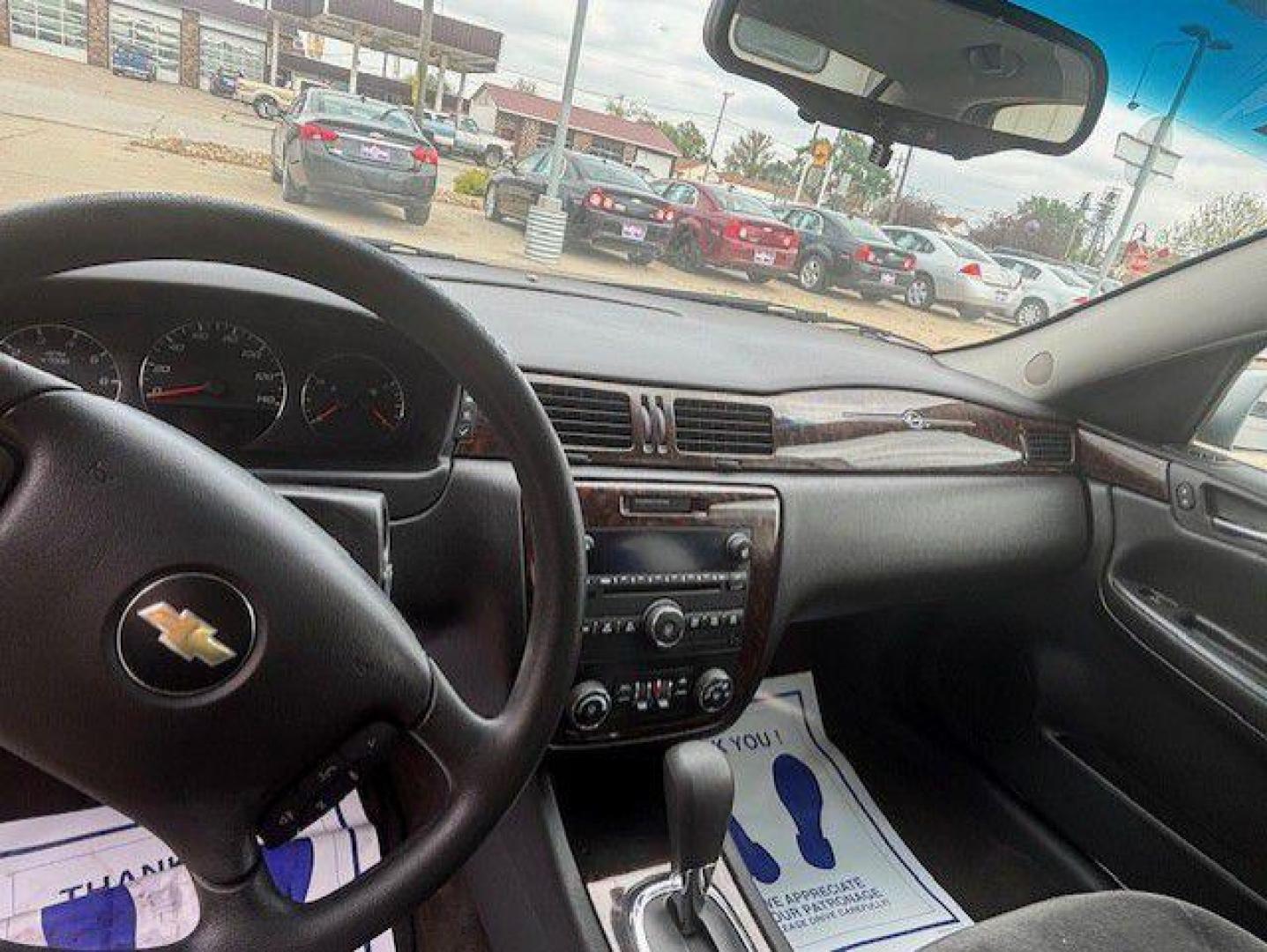 2015 SILVER CHEVROLET IMPALA LIMITED LT (2G1WB5E34F1) with an 3.6L engine, Automatic transmission, located at 1100 W. Sheridan Ave., Shenandoah, 51601, (712) 246-1600, 40.765678, -95.388817 - Photo#3
