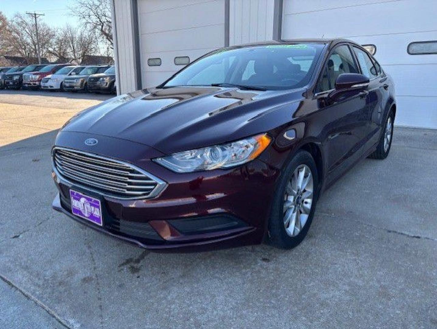2017 MAROON FORD FUSION SE (3FA6P0H72HR) with an 2.5L engine, Automatic transmission, located at 1100 W. Sheridan Ave., Shenandoah, 51601, (712) 246-1600, 40.765678, -95.388817- Photo#0