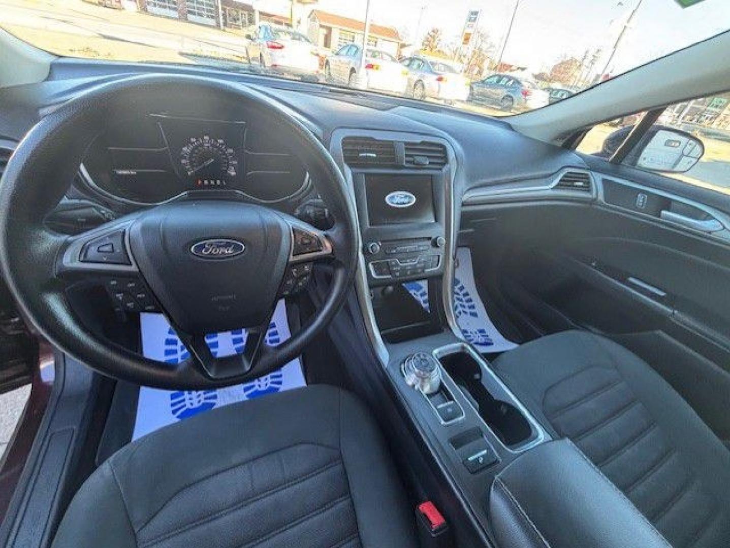 2017 MAROON FORD FUSION SE (3FA6P0H72HR) with an 2.5L engine, Automatic transmission, located at 1100 W. Sheridan Ave., Shenandoah, 51601, (712) 246-1600, 40.765678, -95.388817- Photo#3