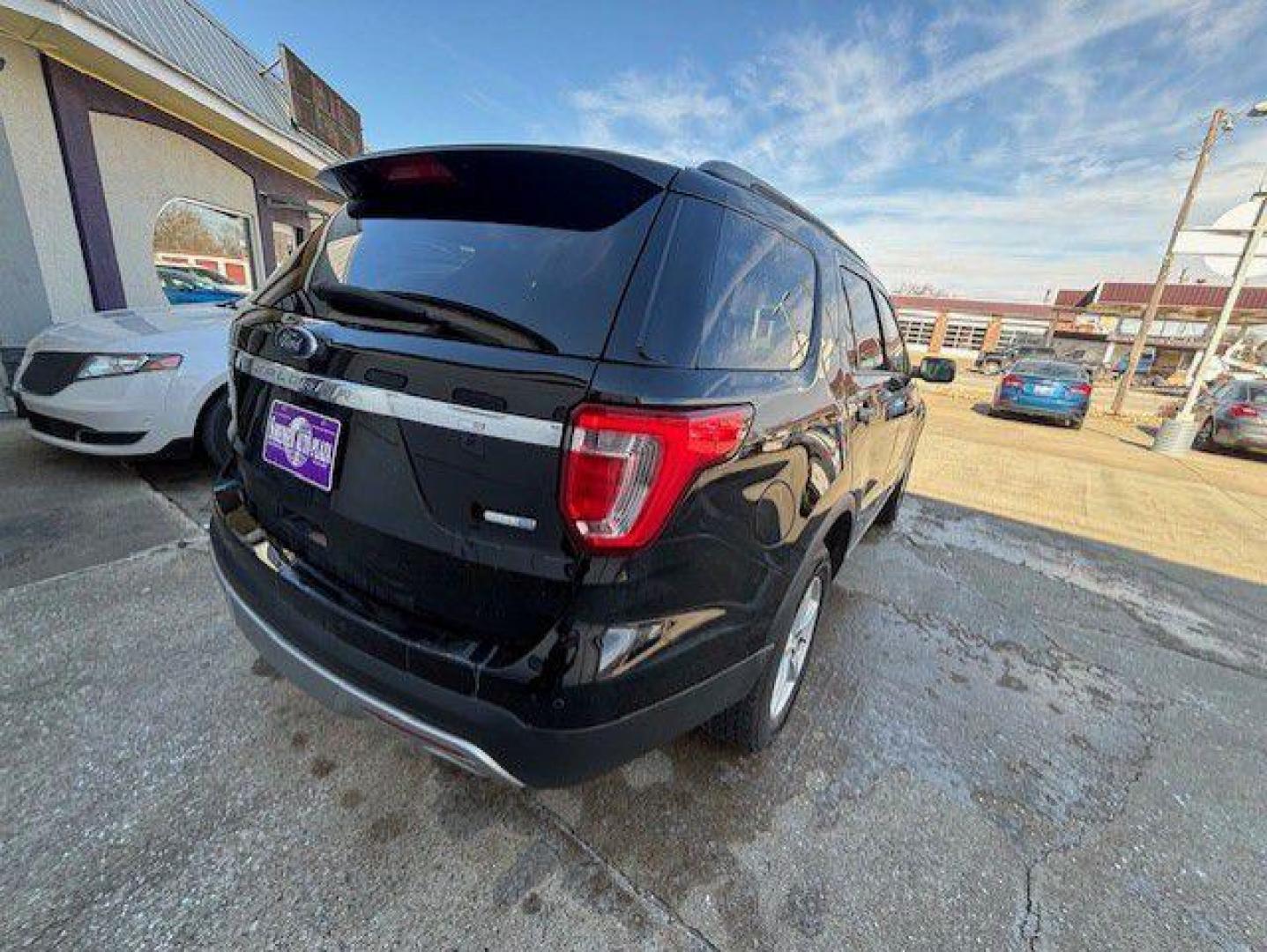 2016 BLACK FORD EXPLORER XLT (1FM5K8D81GG) with an 3.5L engine, Automatic transmission, located at 1100 W. Sheridan Ave., Shenandoah, 51601, (712) 246-1600, 40.765678, -95.388817 - Photo#7