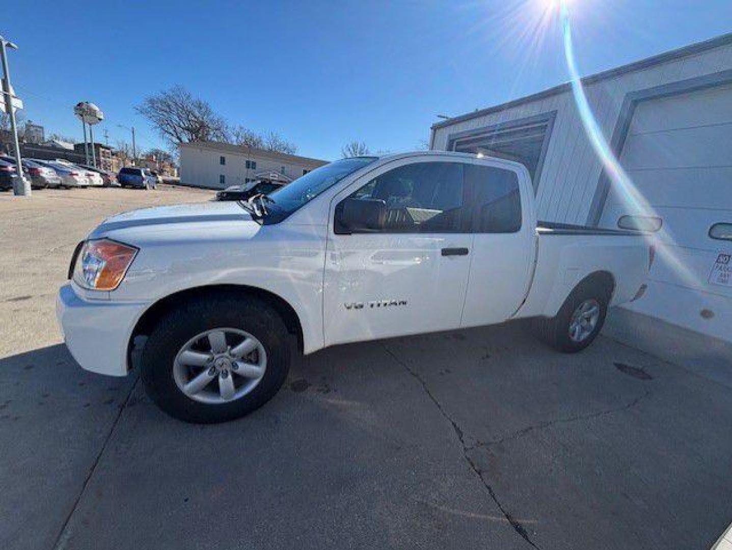 2010 WHITE NISSAN TITAN XE (1N6BA0CH8AN) with an 5.6L engine, Automatic transmission, located at 1100 W. Sheridan Ave., Shenandoah, 51601, (712) 246-1600, 40.765678, -95.388817 - Photo#1