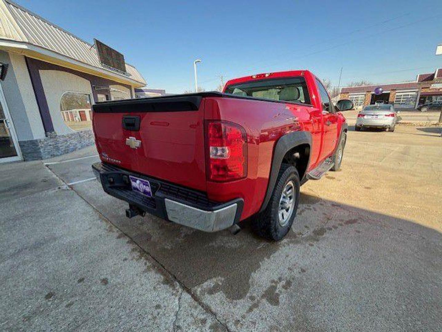 2008 RED CHEVROLET SILVERADO 1500 (1GCEC14X08Z) with an 4.3L engine, Automatic transmission, located at 1100 W. Sheridan Ave., Shenandoah, 51601, (712) 246-1600, 40.765678, -95.388817 - Photo#5