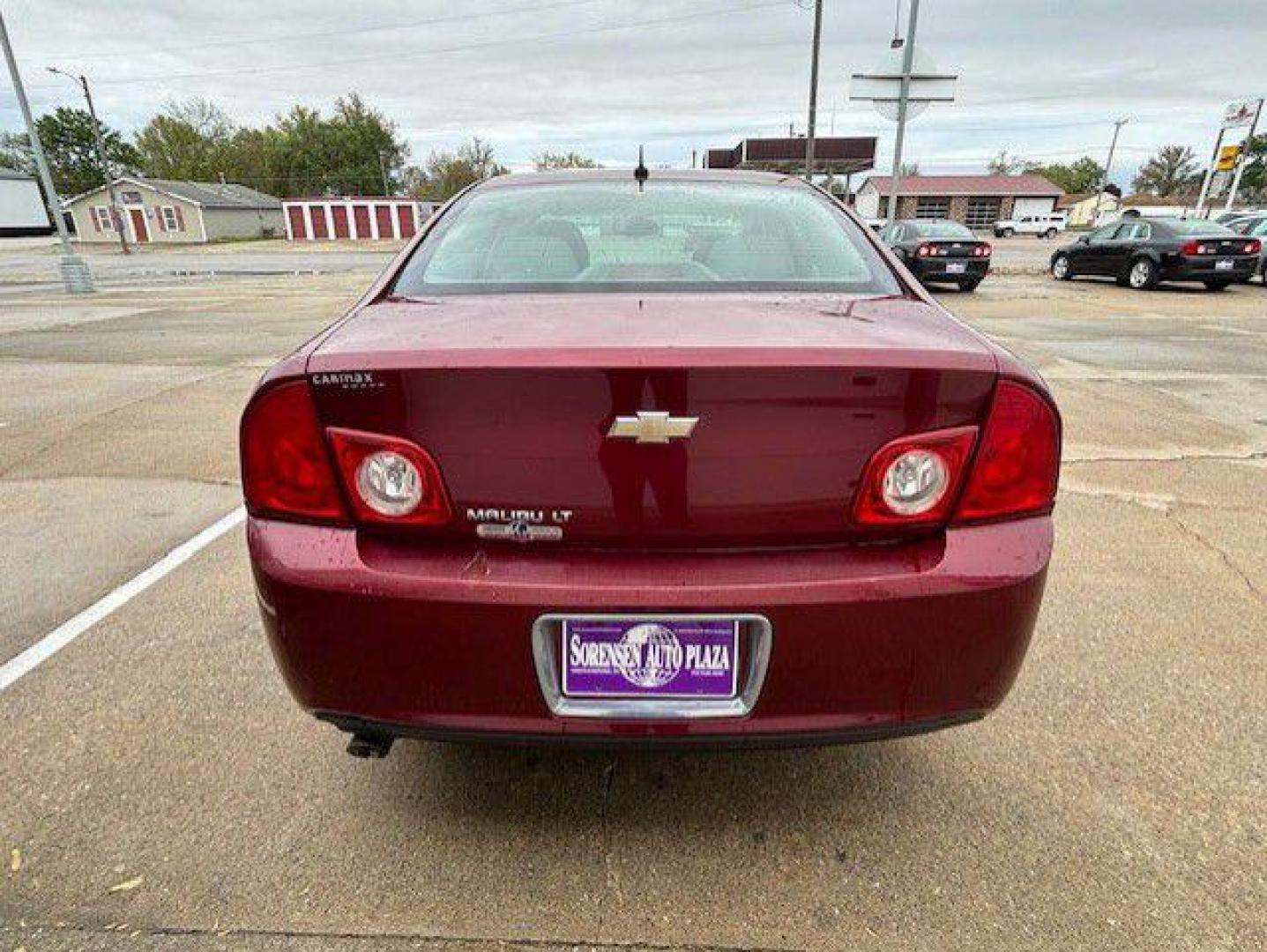 2011 RED CHEVROLET MALIBU 1LT (1G1ZC5E19BF) with an 2.4L engine, Automatic transmission, located at 1100 W. Sheridan Ave., Shenandoah, 51601, (712) 246-1600, 40.765678, -95.388817 - Photo#5