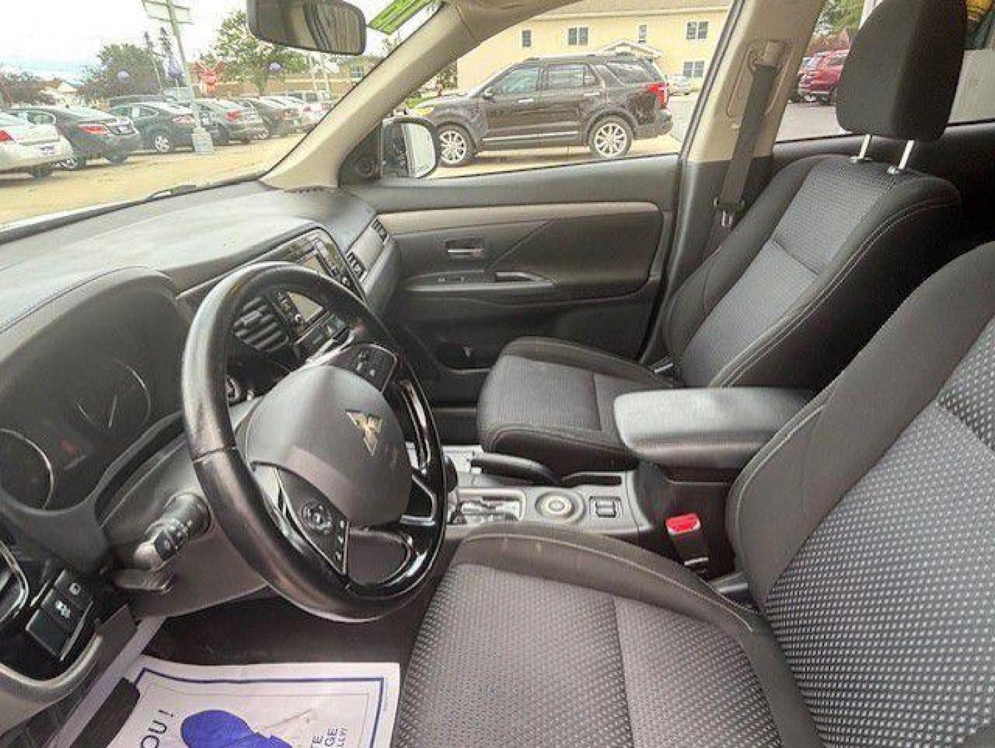 2016 SILVER MITSUBISHI OUTLANDER SE (JA4AZ3A34GZ) with an 2.4L engine, Automatic transmission, located at 1100 W. Sheridan Ave., Shenandoah, 51601, (712) 246-1600, 40.765678, -95.388817 - Photo#2
