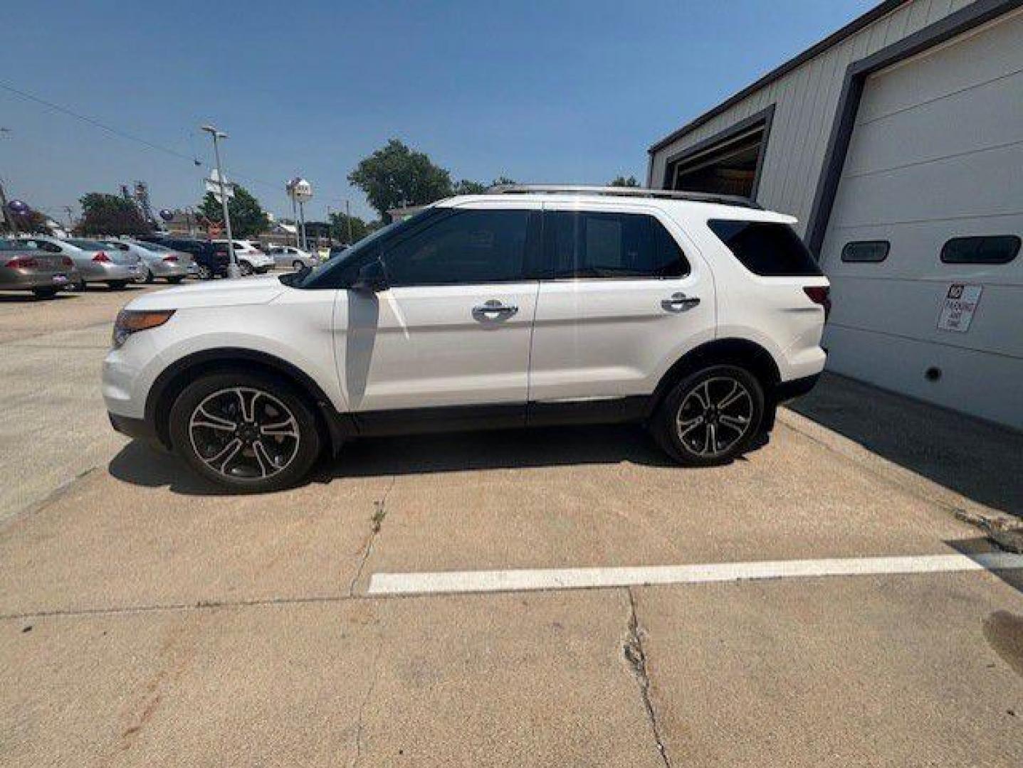 2014 WHITE FORD EXPLORER SPORT (1FM5K8GT3EG) with an 3.5L engine, Automatic transmission, located at 1100 W. Sheridan Ave., Shenandoah, 51601, (712) 246-1600, 40.765678, -95.388817 - Photo#1