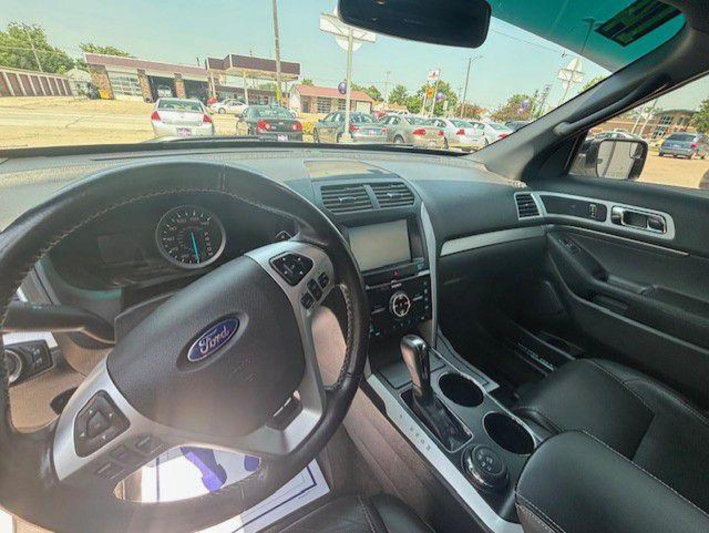 2014 WHITE FORD EXPLORER SPORT (1FM5K8GT3EG) with an 3.5L engine, Automatic transmission, located at 1100 W. Sheridan Ave., Shenandoah, 51601, (712) 246-1600, 40.765678, -95.388817 - Photo#3