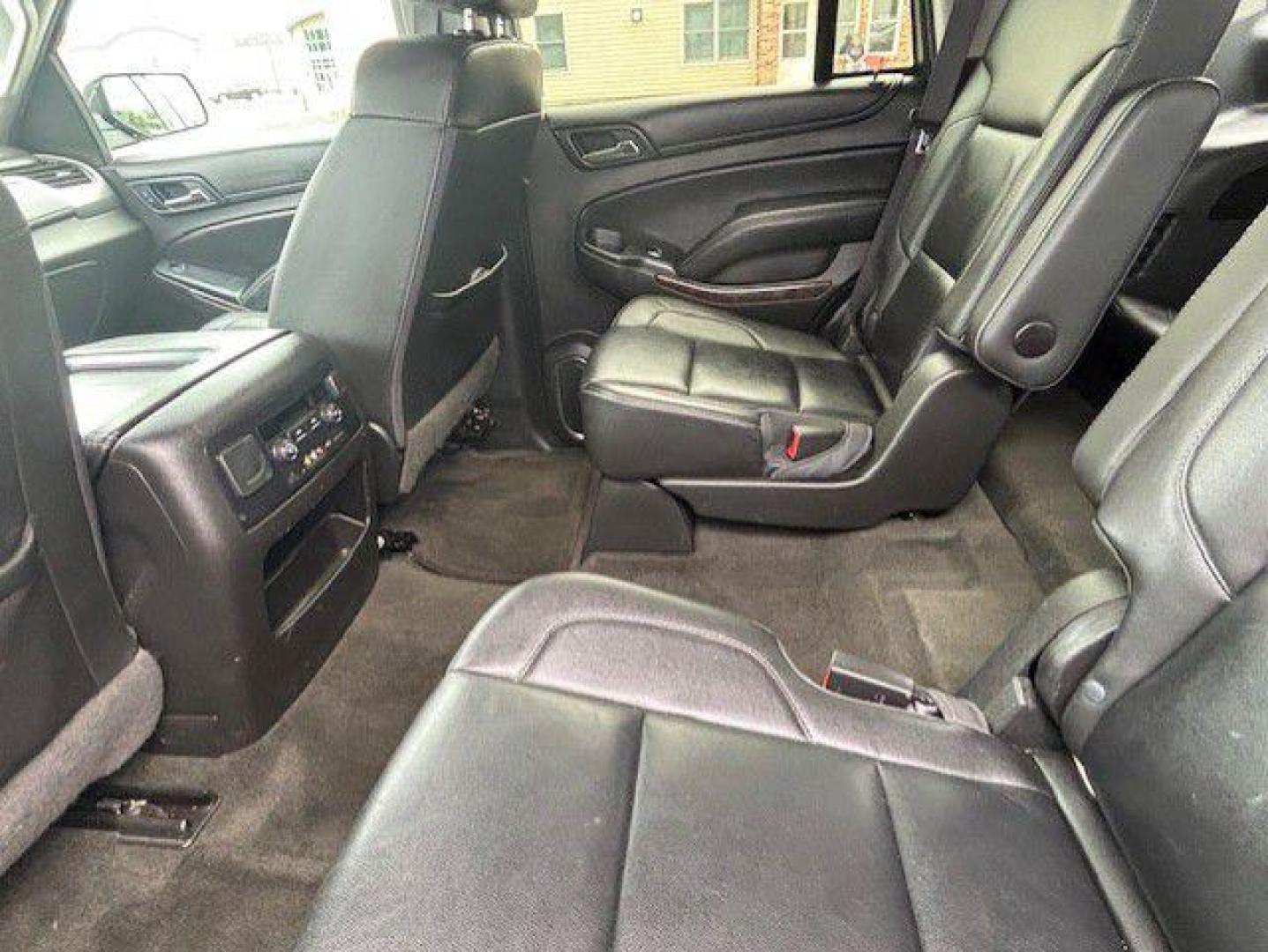 2016 GRAY CHEVROLET TAHOE 1500 LT (1GNSKBKC8GR) with an 5.3L engine, Automatic transmission, located at 1100 W. Sheridan Ave., Shenandoah, 51601, (712) 246-1600, 40.765678, -95.388817 - Photo#7