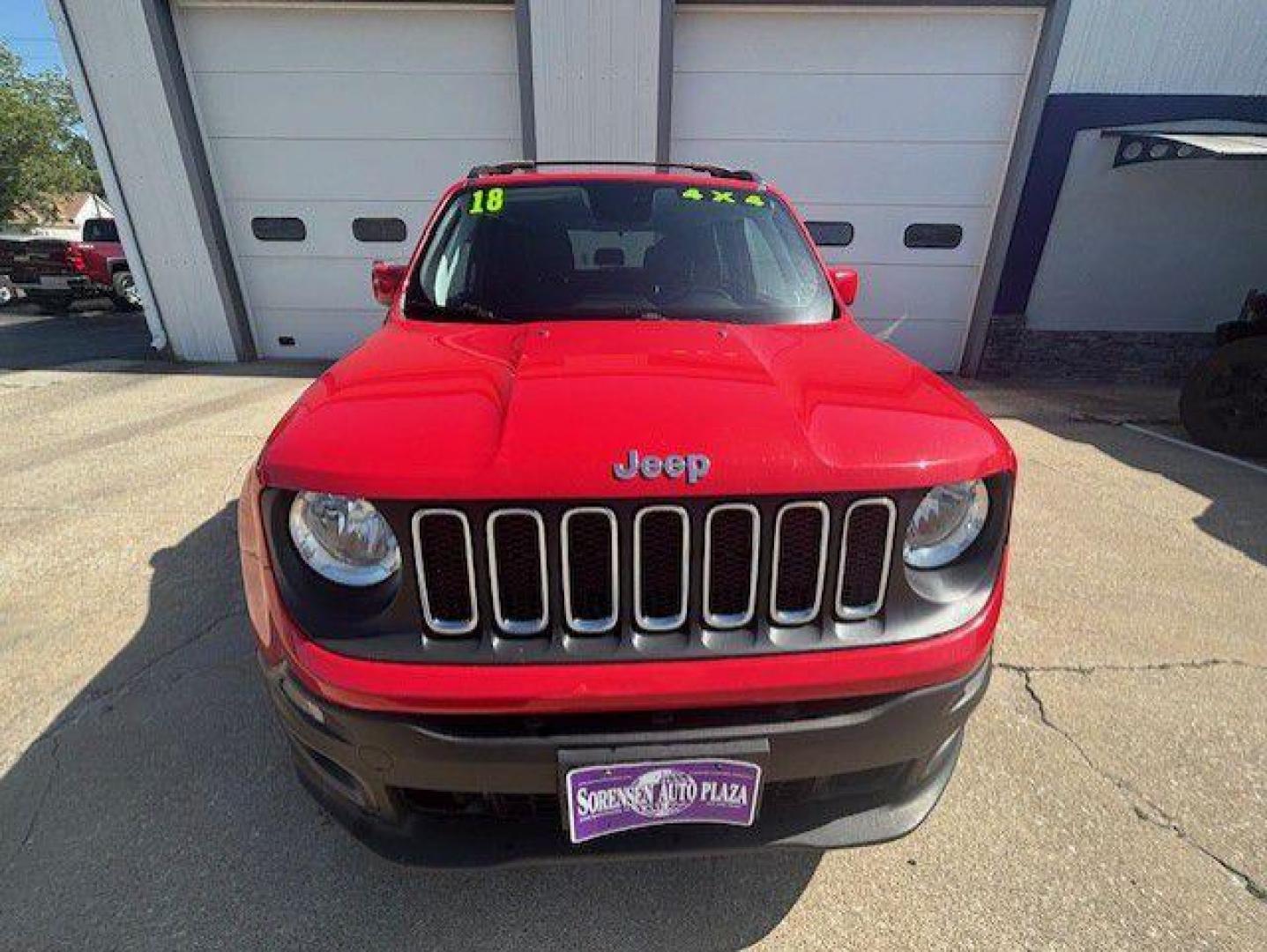 2018 RED JEEP RENEGADE LATITUDE (ZACCJABB0JP) with an 2.4L engine, Automatic transmission, located at 1100 W. Sheridan Ave., Shenandoah, 51601, (712) 246-1600, 40.765678, -95.388817 - Photo#8