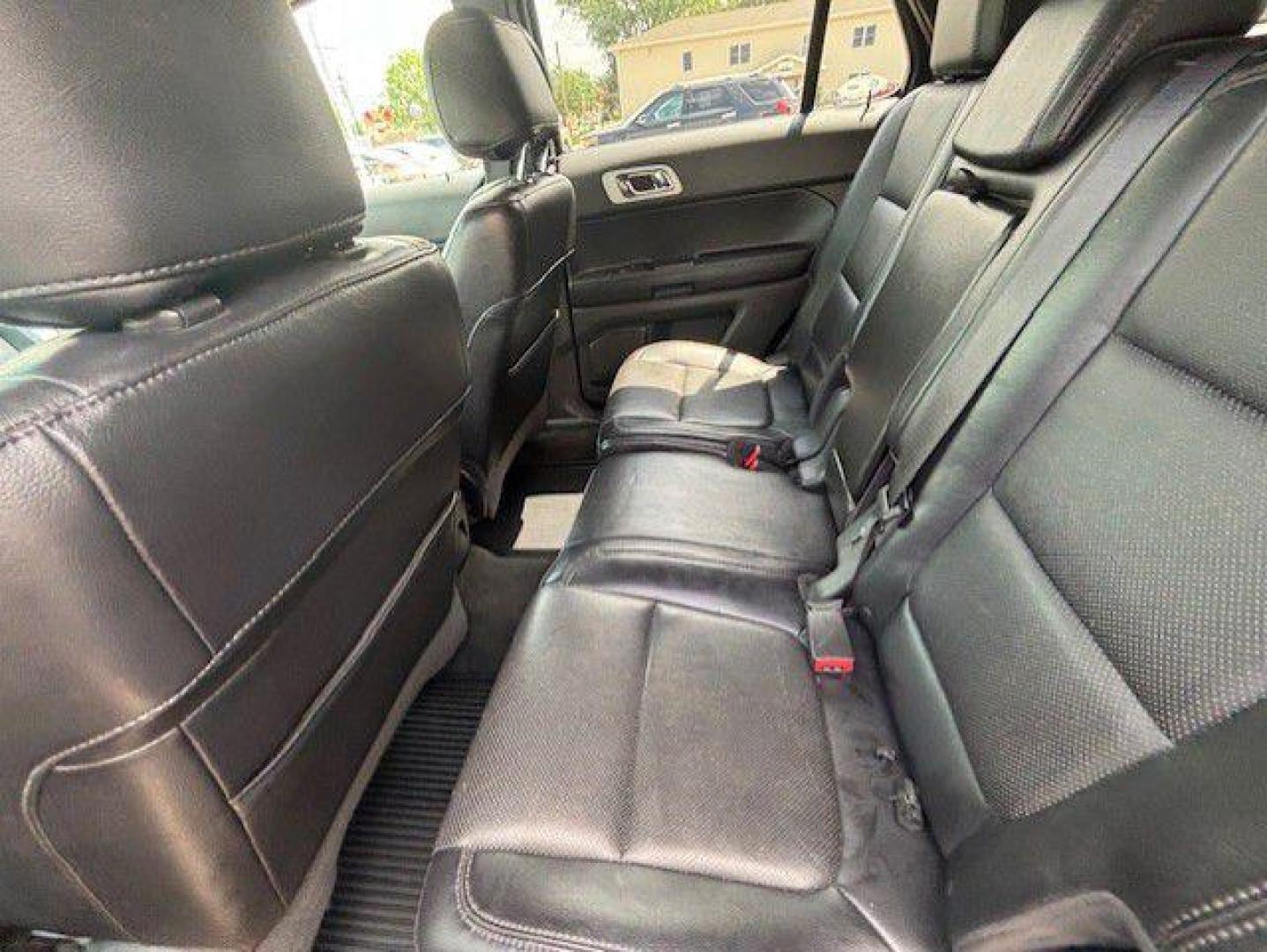 2011 WHITE FORD EXPLORER LIMITED (1FMHK8F88BG) with an 3.5L engine, Automatic transmission, located at 1100 W. Sheridan Ave., Shenandoah, 51601, (712) 246-1600, 40.765678, -95.388817 - Photo#4