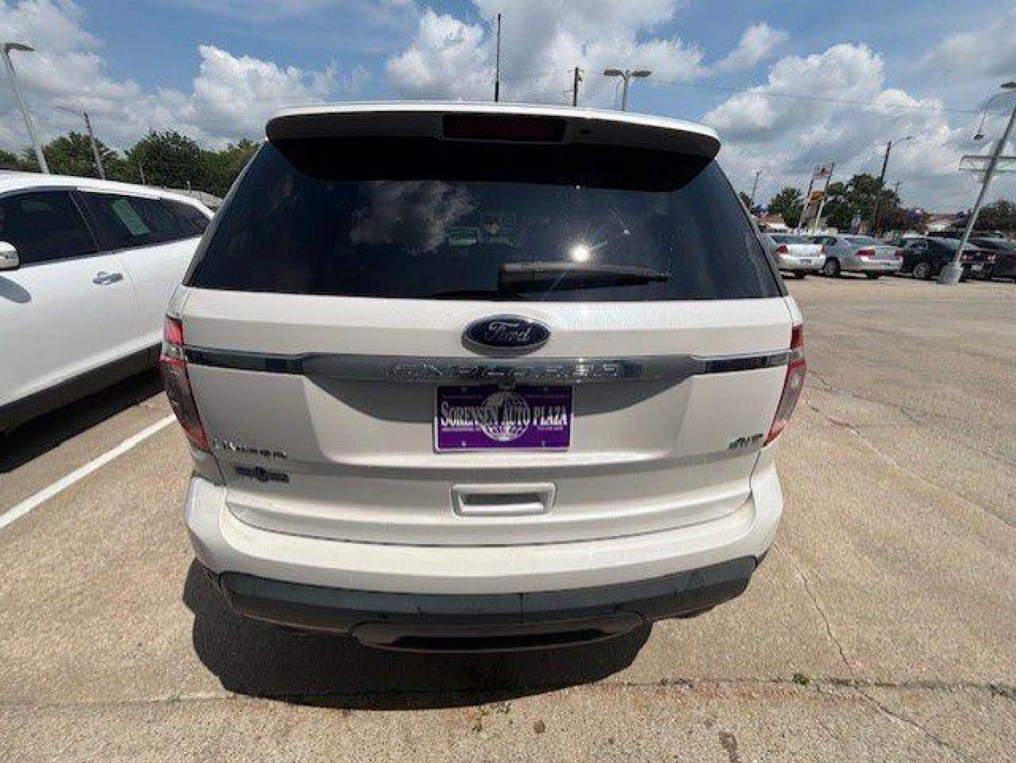 2011 WHITE FORD EXPLORER LIMITED (1FMHK8F88BG) with an 3.5L engine, Automatic transmission, located at 1100 W. Sheridan Ave., Shenandoah, 51601, (712) 246-1600, 40.765678, -95.388817 - Photo#6