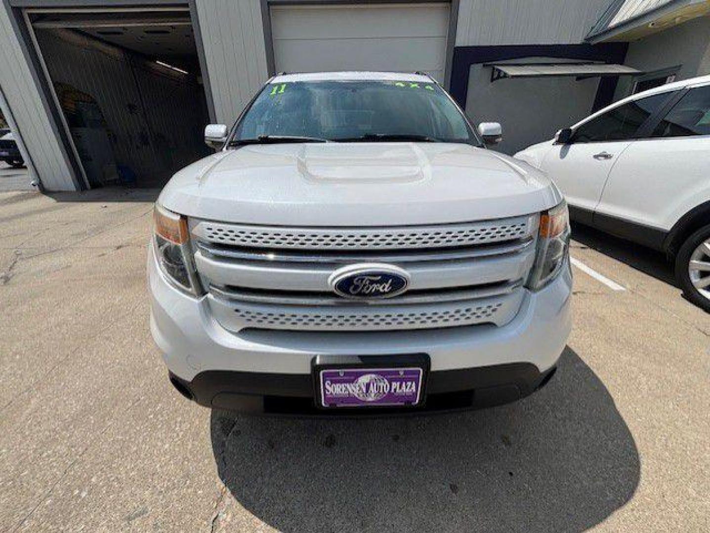 2011 WHITE FORD EXPLORER LIMITED (1FMHK8F88BG) with an 3.5L engine, Automatic transmission, located at 1100 W. Sheridan Ave., Shenandoah, 51601, (712) 246-1600, 40.765678, -95.388817 - Photo#8