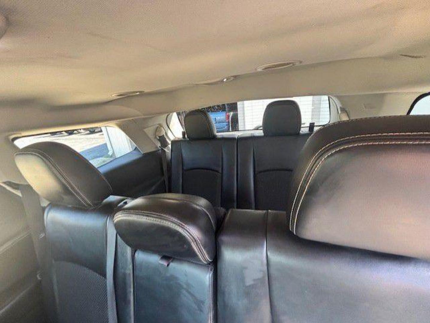 2017 WHITE DODGE JOURNEY CROSSROAD (3C4PDDGG6HT) with an 3.6L engine, Automatic transmission, located at 1100 W. Sheridan Ave., Shenandoah, 51601, (712) 246-1600, 40.765678, -95.388817 - Photo#4