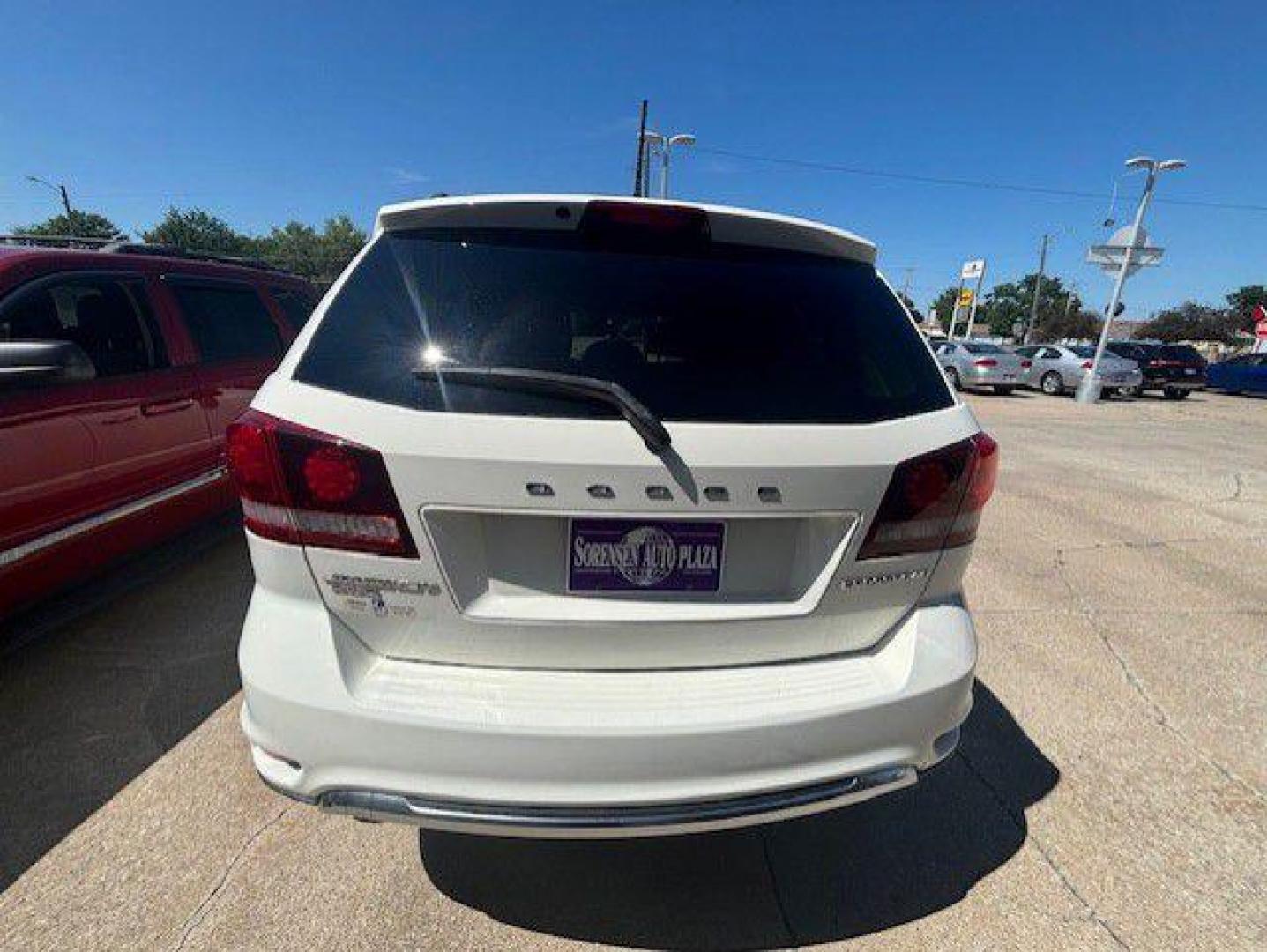 2017 WHITE DODGE JOURNEY CROSSROAD (3C4PDDGG6HT) with an 3.6L engine, Automatic transmission, located at 1100 W. Sheridan Ave., Shenandoah, 51601, (712) 246-1600, 40.765678, -95.388817 - Photo#5