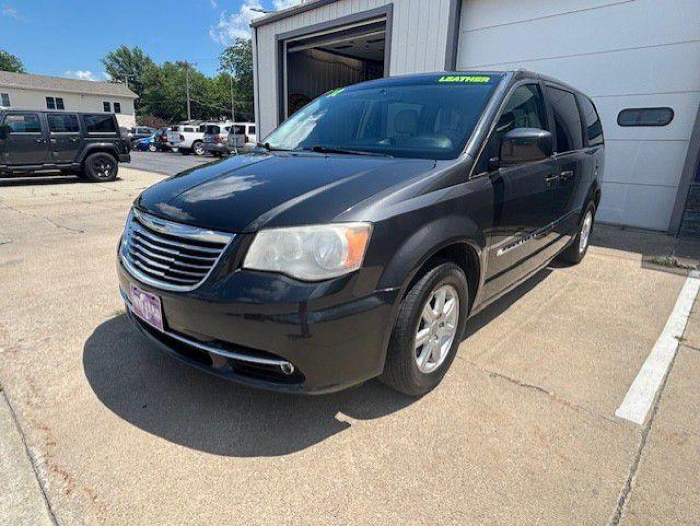 2012 GRAY CHRYSLER TOWN and COUNTRY TOURING (2C4RC1BG2CR) with an 3.6L engine, Automatic transmission, located at 1100 W. Sheridan Ave., Shenandoah, 51601, (712) 246-1600, 40.765678, -95.388817 - Photo#0
