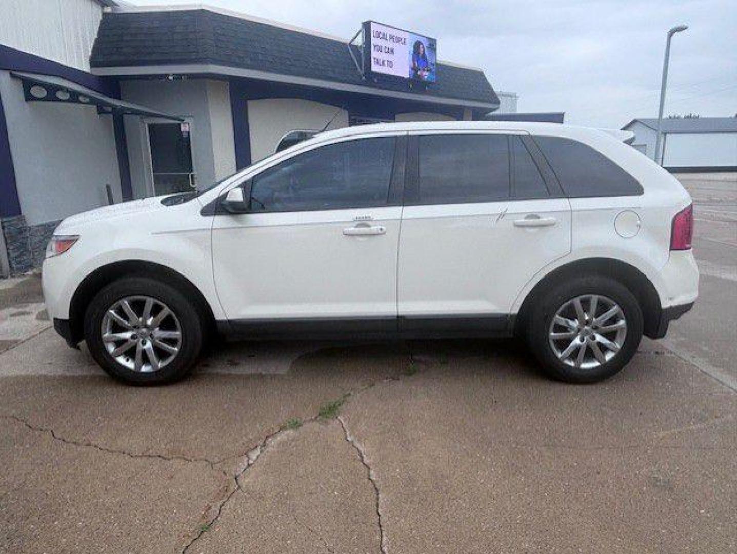 2013 WHITE FORD EDGE SEL (2FMDK4JC6DB) with an 3.5L engine, Automatic transmission, located at 1100 W. Sheridan Ave., Shenandoah, 51601, (712) 246-1600, 40.765678, -95.388817- Photo#1