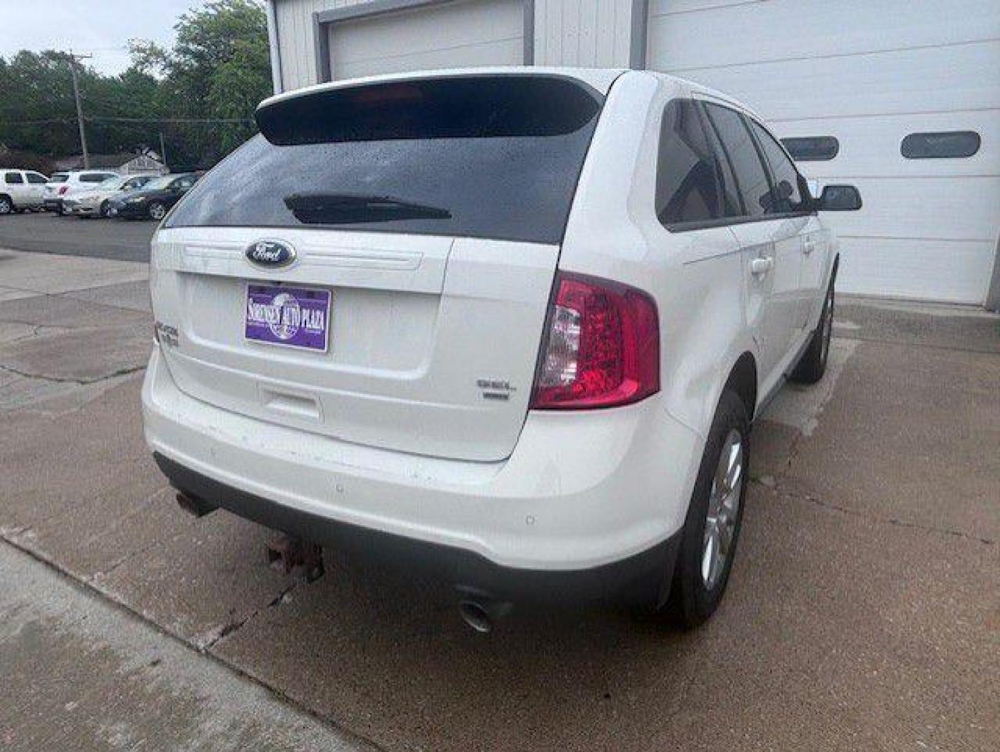 2013 WHITE FORD EDGE SEL (2FMDK4JC6DB) with an 3.5L engine, Automatic transmission, located at 1100 W. Sheridan Ave., Shenandoah, 51601, (712) 246-1600, 40.765678, -95.388817- Photo#3