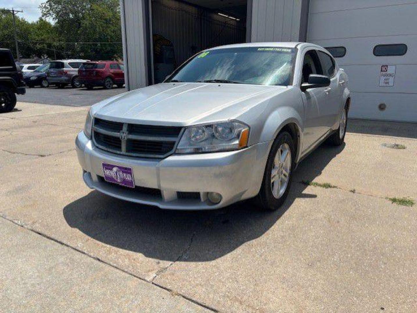 2008 SILVER DODGE AVENGER SXT (1B3LC56K08N) with an 2.4L engine, Automatic transmission, located at 1100 W. Sheridan Ave., Shenandoah, 51601, (712) 246-1600, 40.765678, -95.388817 - Photo#0