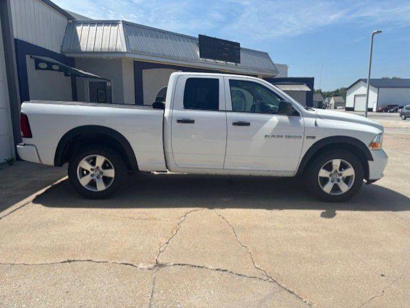 2012 WHITE DODGE RAM 1500 ST (1C6RD7FT8CS) with an 5.7L engine, Automatic transmission, located at 1100 W. Sheridan Ave., Shenandoah, 51601, (712) 246-1600, 40.765678, -95.388817 - Photo#5