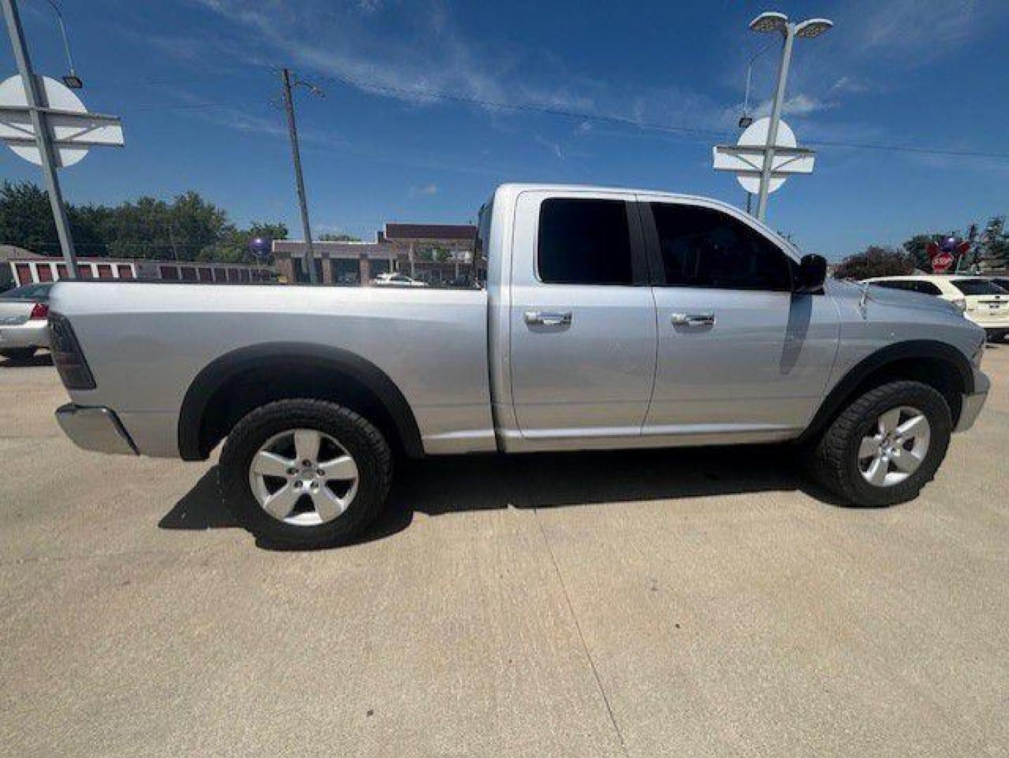 2009 SILVER DODGE RAM 1500 (1D3HV18T99S) , Automatic transmission, located at 1100 W. Sheridan Ave., Shenandoah, 51601, (712) 246-1600, 40.765678, -95.388817 - Photo#7