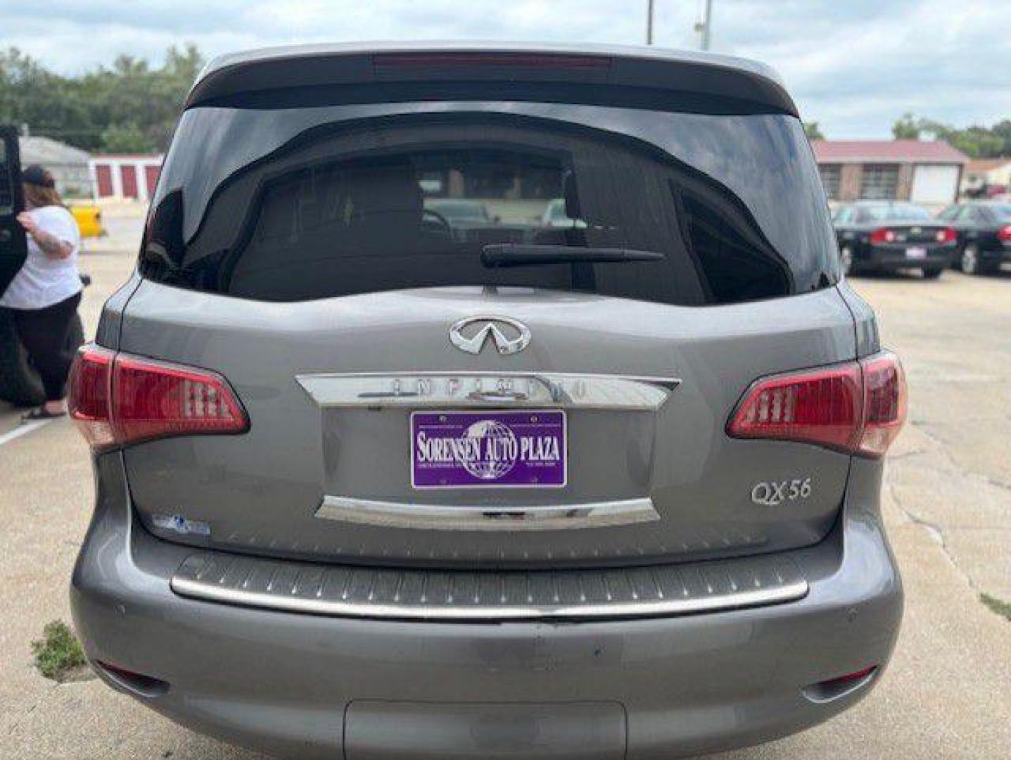 2012 GRAY INFINITI QX56 (JN8AZ2NE3C9) with an 5.6L engine, Automatic transmission, located at 1100 W. Sheridan Ave., Shenandoah, 51601, (712) 246-1600, 40.765678, -95.388817 - Photo#5