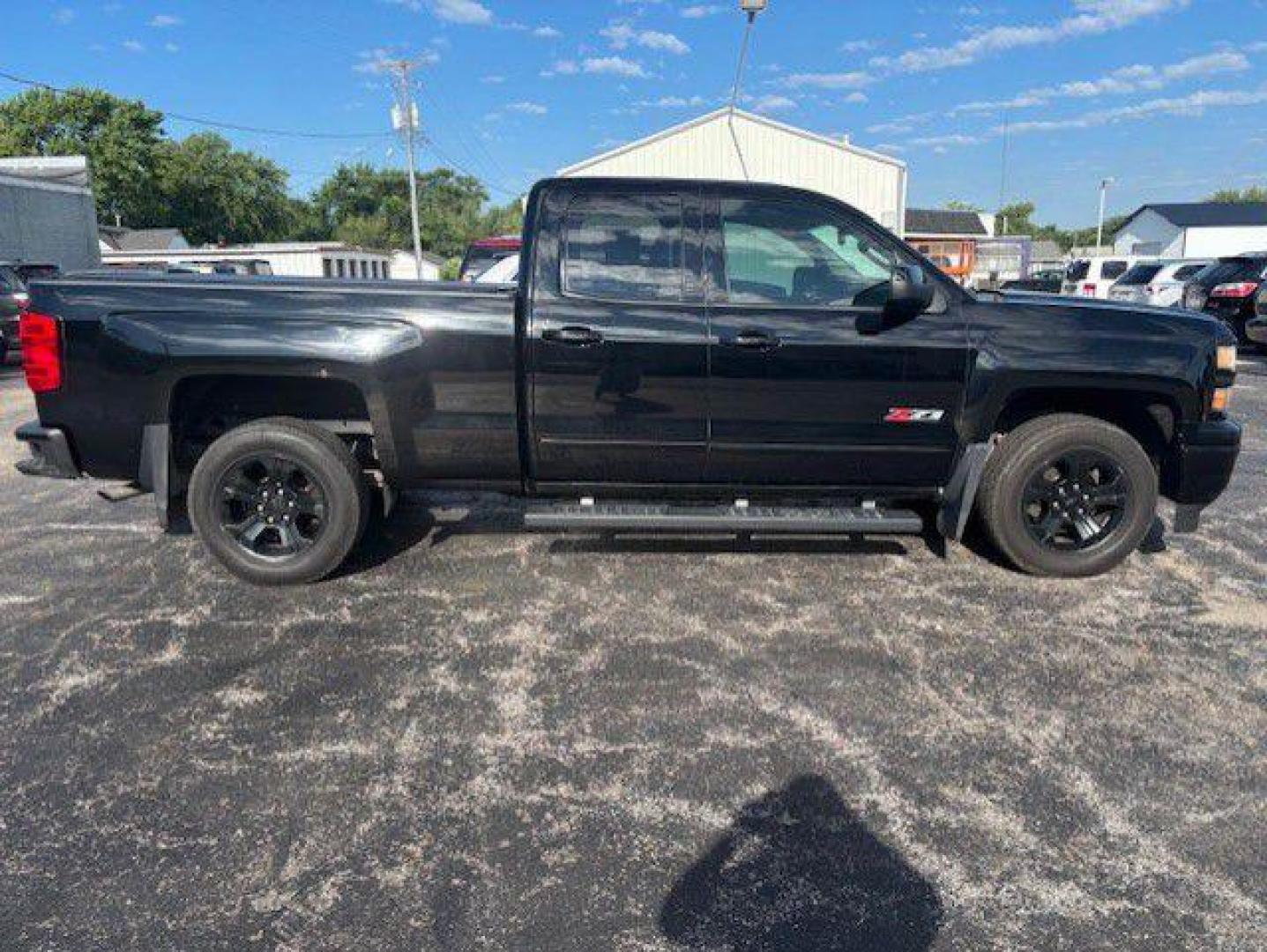 2015 BLACK CHEVROLET SILVERADO 1500 LT (1GCVKREC2FZ) with an 5.3L engine, Automatic transmission, located at 1100 W. Sheridan Ave., Shenandoah, 51601, (712) 246-1600, 40.765678, -95.388817 - Photo#5