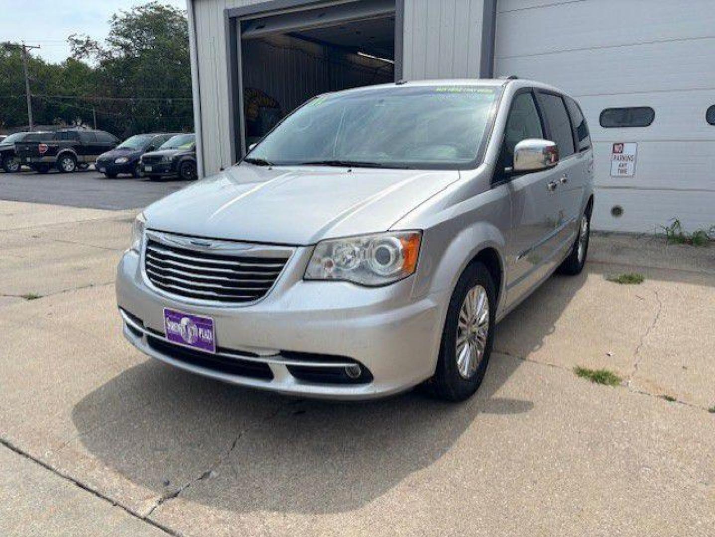 2011 SILVER CHRYSLER TOWN and COUNTRY LIMITED (2A4RR6DG4BR) with an 3.6L engine, Automatic transmission, located at 1100 W. Sheridan Ave., Shenandoah, 51601, (712) 246-1600, 40.765678, -95.388817 - Photo#0