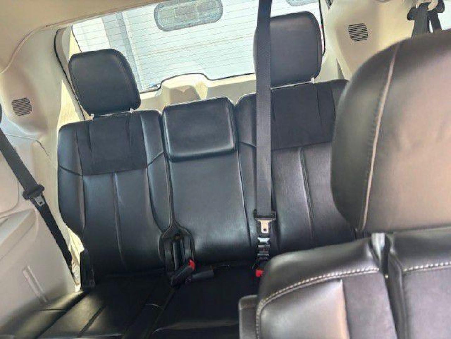 2011 SILVER CHRYSLER TOWN and COUNTRY LIMITED (2A4RR6DG4BR) with an 3.6L engine, Automatic transmission, located at 1100 W. Sheridan Ave., Shenandoah, 51601, (712) 246-1600, 40.765678, -95.388817 - Photo#4