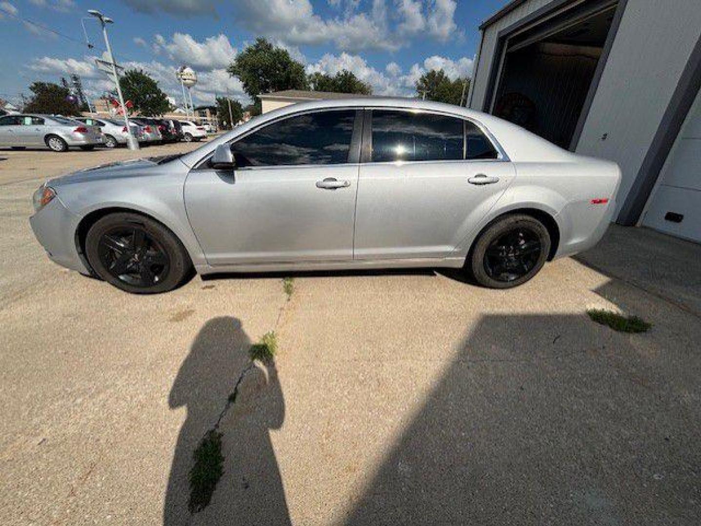 2010 SILVER CHEVROLET MALIBU 1LT (1G1ZC5E0XAF) with an 2.4L engine, Automatic transmission, located at 1100 W. Sheridan Ave., Shenandoah, 51601, (712) 246-1600, 40.765678, -95.388817 - Photo#1
