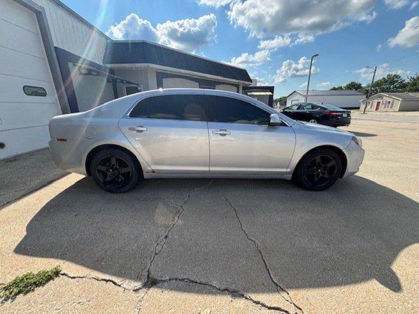 2010 SILVER CHEVROLET MALIBU 1LT (1G1ZC5E0XAF) with an 2.4L engine, Automatic transmission, located at 1100 W. Sheridan Ave., Shenandoah, 51601, (712) 246-1600, 40.765678, -95.388817 - Photo#6