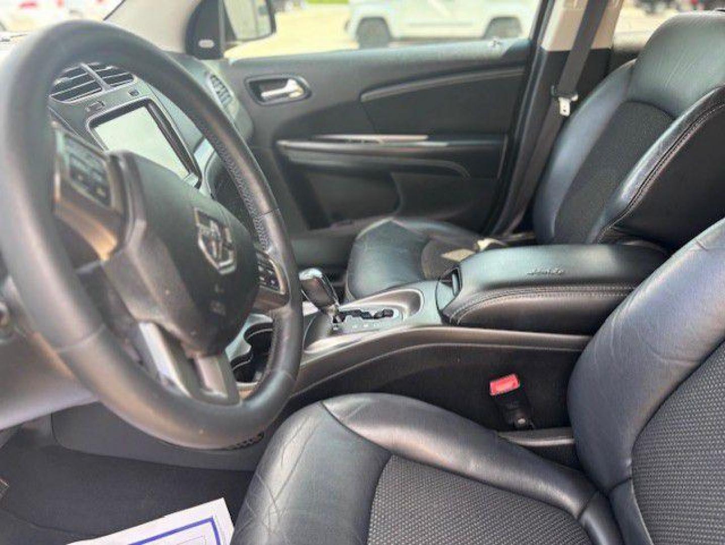 2016 GRAY DODGE JOURNEY CROSSROAD (3C4PDCGG2GT) with an 3.6L engine, Automatic transmission, located at 1100 W. Sheridan Ave., Shenandoah, 51601, (712) 246-1600, 40.765678, -95.388817 - Photo#2