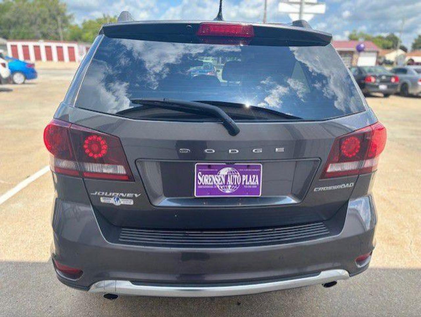 2016 GRAY DODGE JOURNEY CROSSROAD (3C4PDCGG2GT) with an 3.6L engine, Automatic transmission, located at 1100 W. Sheridan Ave., Shenandoah, 51601, (712) 246-1600, 40.765678, -95.388817 - Photo#5