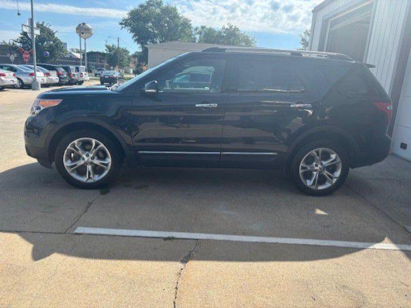 2014 GRAY FORD EXPLORER LIMITED (1FM5K8F81EG) with an 3.5L engine, Automatic transmission, located at 1100 W. Sheridan Ave., Shenandoah, 51601, (712) 246-1600, 40.765678, -95.388817 - Photo#1