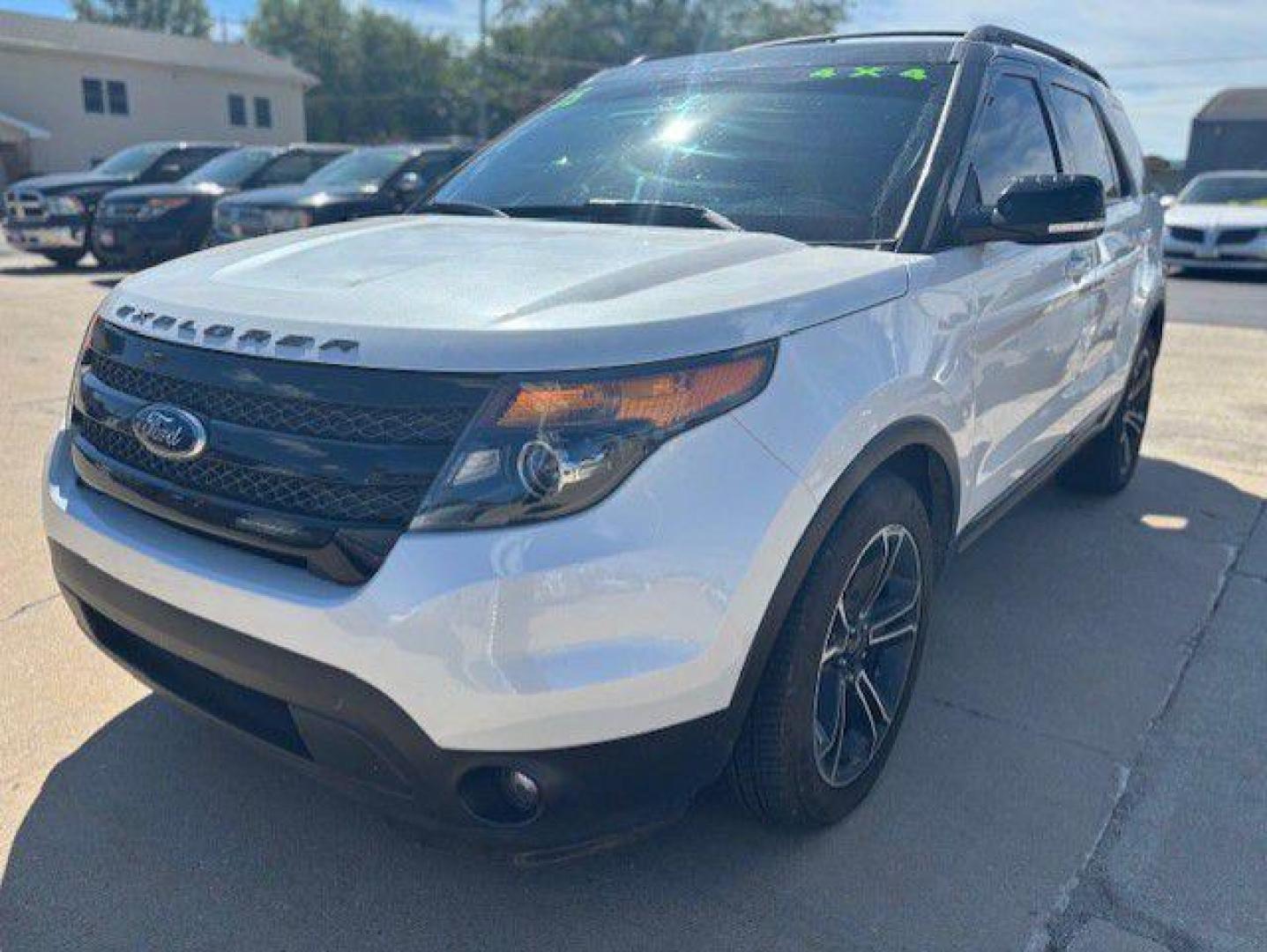 2015 WHITE FORD EXPLORER SPORT (1FM5K8GT6FG) with an 3.5L engine, Automatic transmission, located at 1100 W. Sheridan Ave., Shenandoah, 51601, (712) 246-1600, 40.765678, -95.388817 - Photo#0