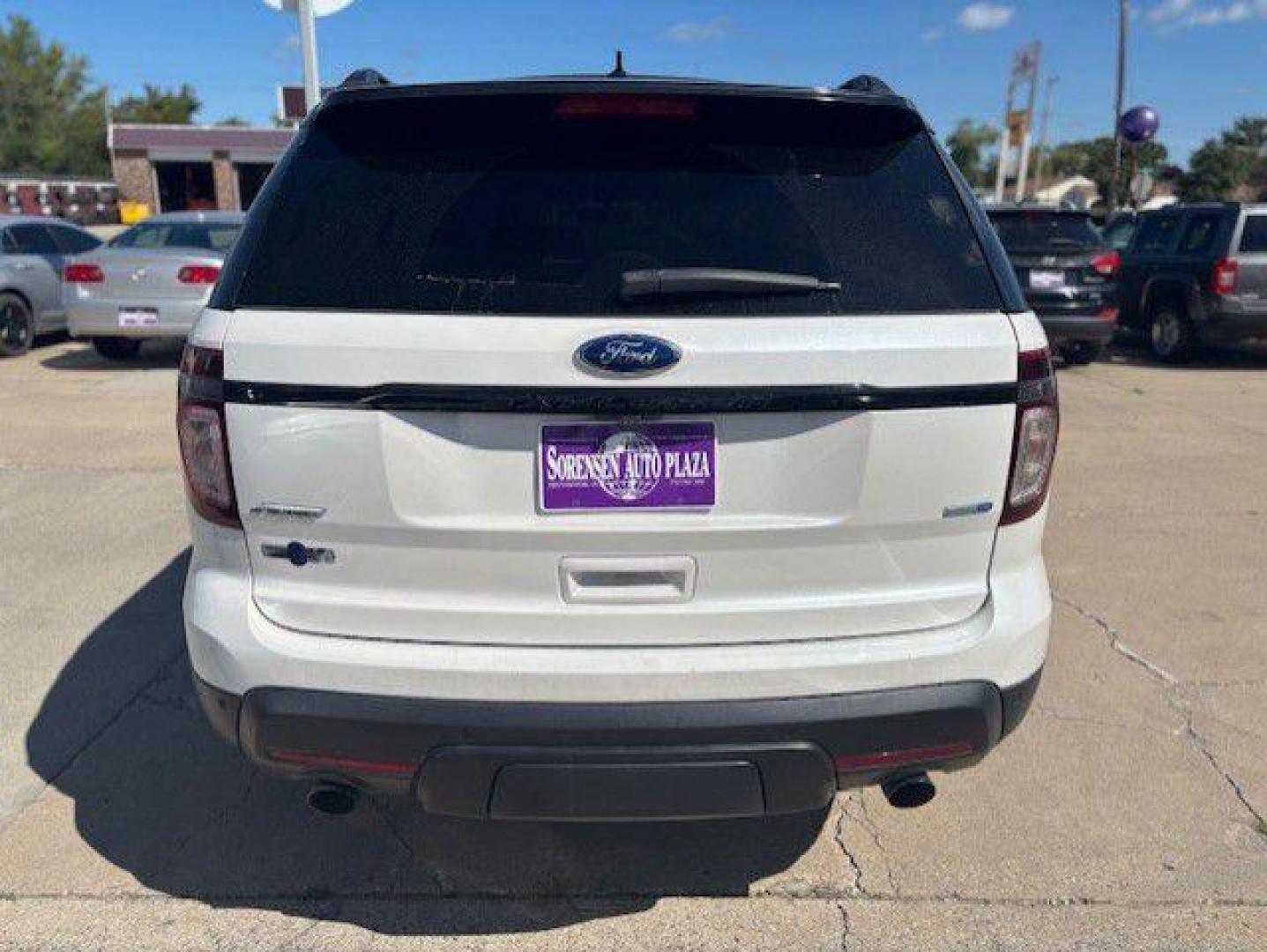 2015 WHITE FORD EXPLORER SPORT (1FM5K8GT6FG) with an 3.5L engine, Automatic transmission, located at 1100 W. Sheridan Ave., Shenandoah, 51601, (712) 246-1600, 40.765678, -95.388817 - Photo#6