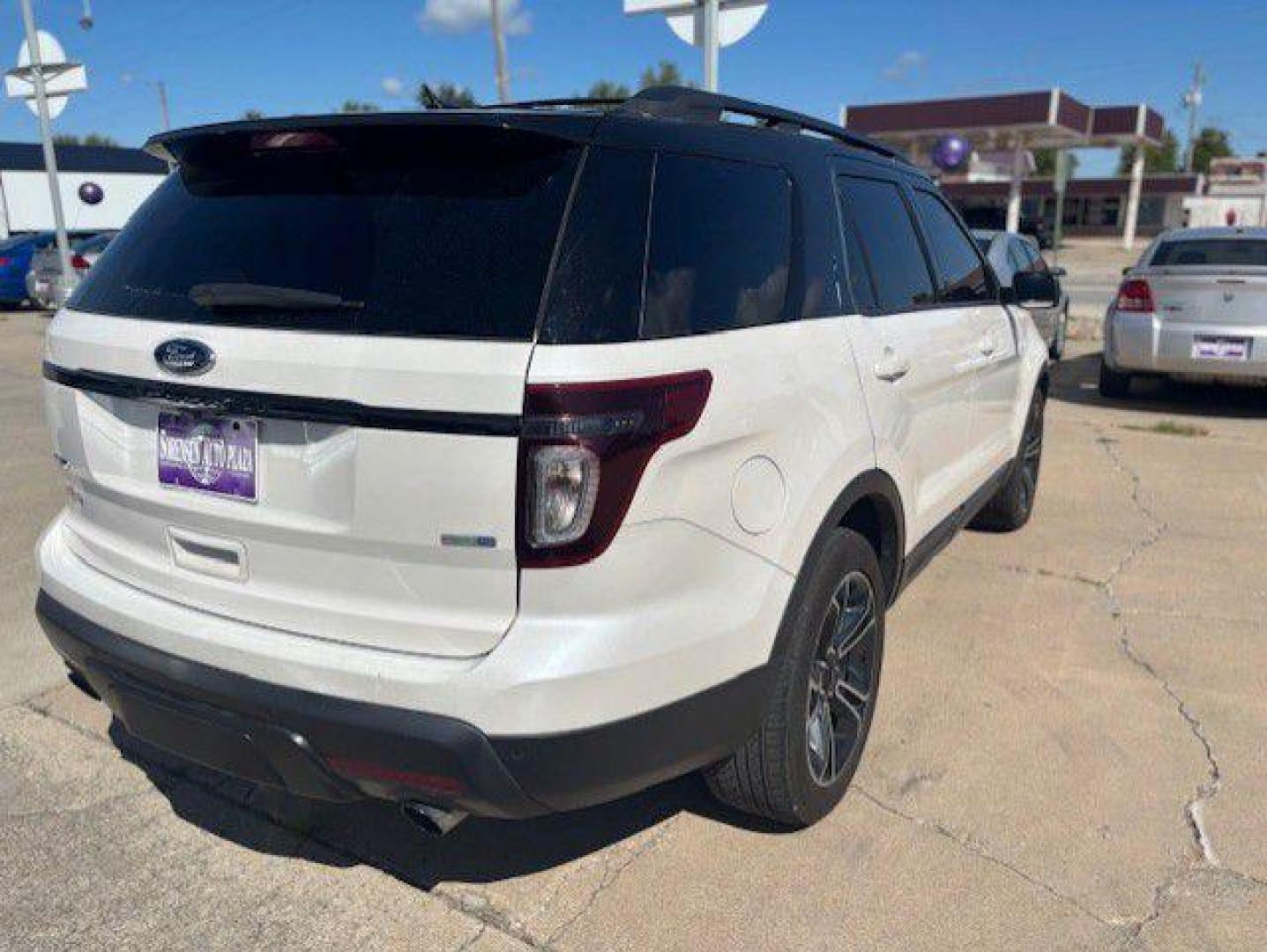 2015 WHITE FORD EXPLORER SPORT (1FM5K8GT6FG) with an 3.5L engine, Automatic transmission, located at 1100 W. Sheridan Ave., Shenandoah, 51601, (712) 246-1600, 40.765678, -95.388817 - Photo#7