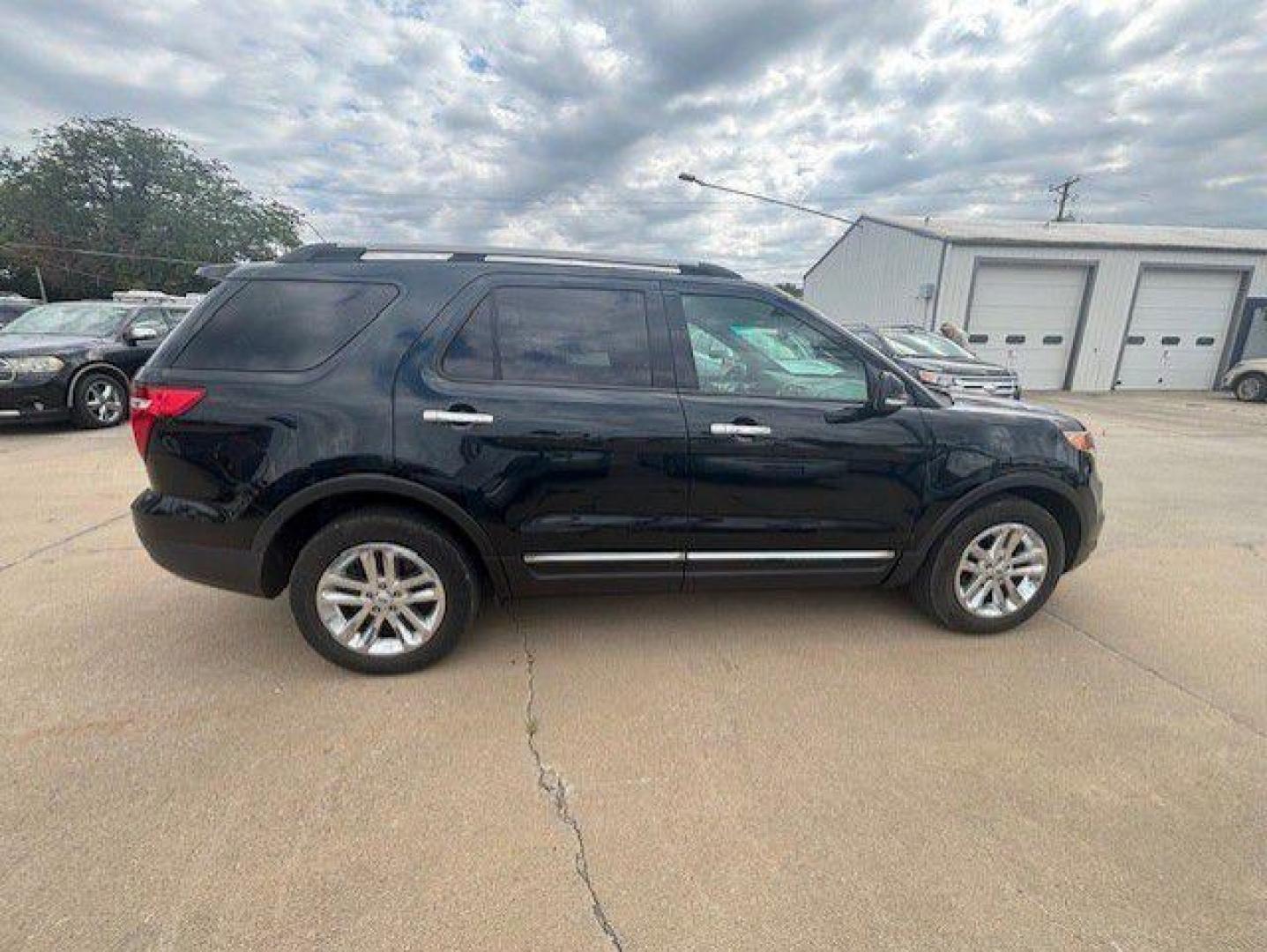 2014 GRAY FORD EXPLORER XLT (1FM5K8D83EG) with an 3.5L engine, Automatic transmission, located at 1100 W. Sheridan Ave., Shenandoah, 51601, (712) 246-1600, 40.765678, -95.388817 - Photo#7