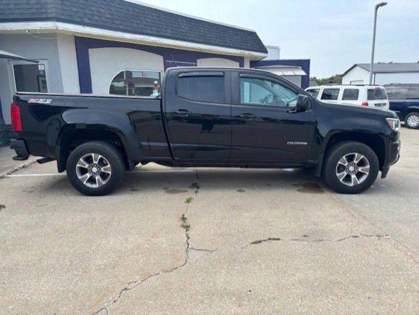 2016 BLACK CHEVROLET COLORADO Z71 (1GCGTDE37G1) with an 3.6L engine, Automatic transmission, located at 1100 W. Sheridan Ave., Shenandoah, 51601, (712) 246-1600, 40.765678, -95.388817 - Photo#6