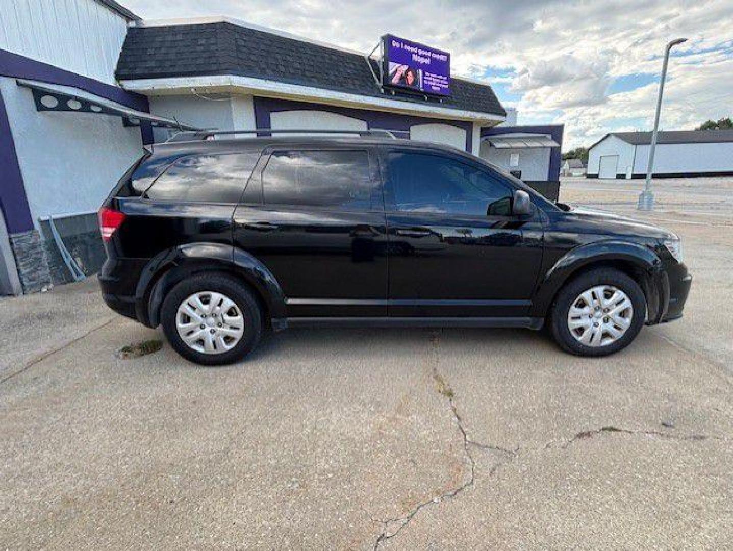 2016 BLACK DODGE JOURNEY SE (3C4PDCAB5GT) with an 2.4L engine, Automatic transmission, located at 1100 W. Sheridan Ave., Shenandoah, 51601, (712) 246-1600, 40.765678, -95.388817 - Photo#7