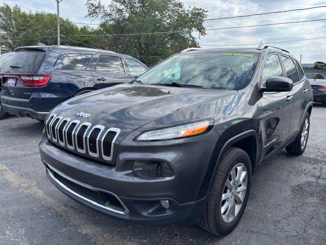 photo of 2017 JEEP CHEROKEE LIMITED