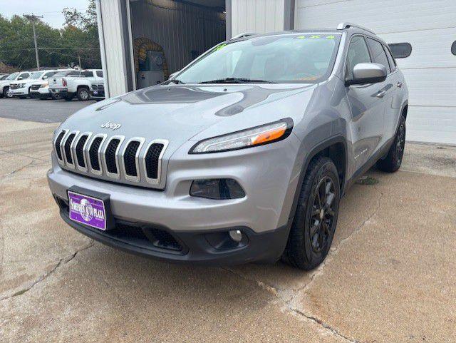 photo of 2015 JEEP CHEROKEE LATITUDE