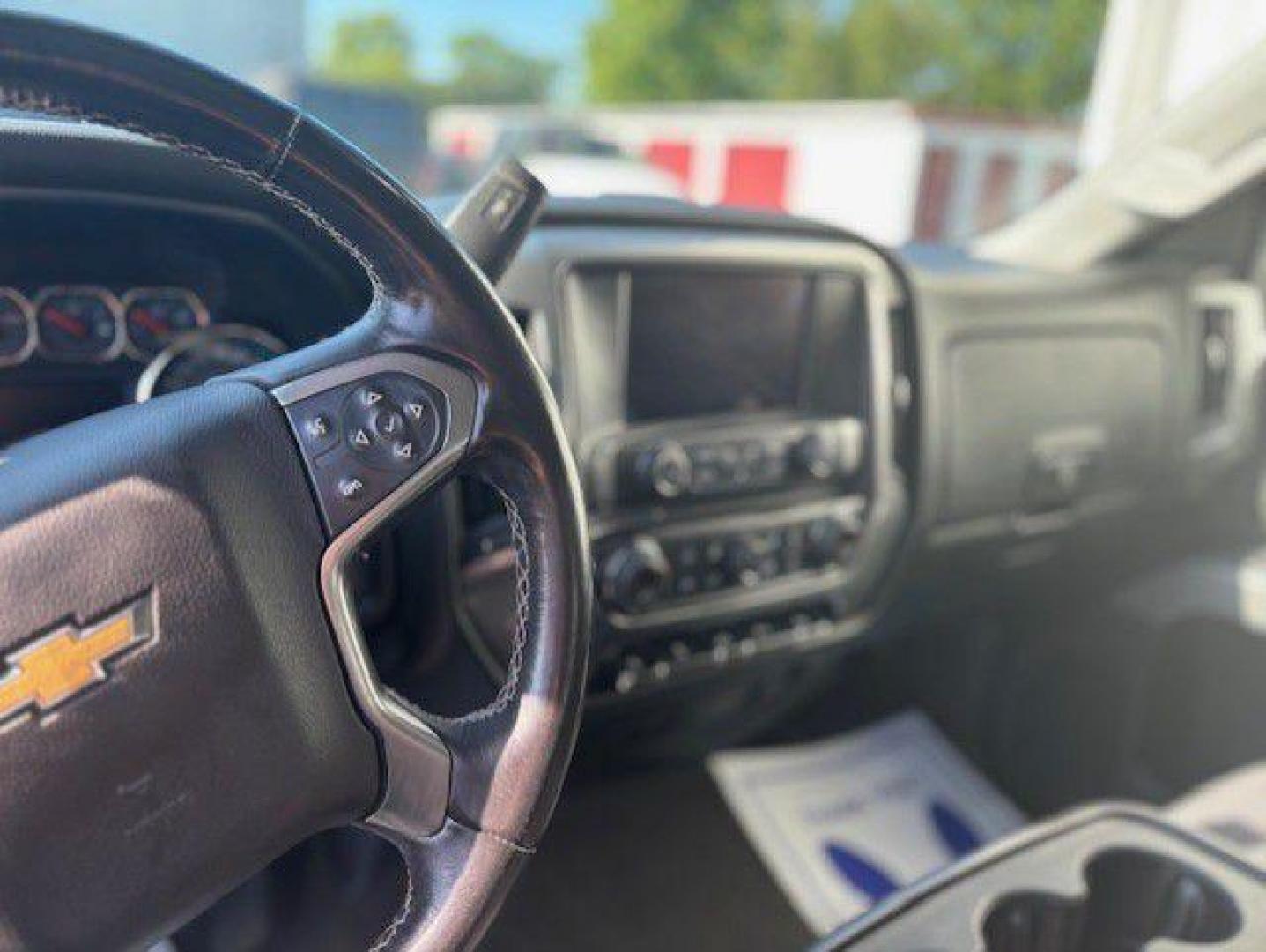 2015 WHITE CHEVROLET SILVERADO 1500 LT (3GCUKREC3FG) with an 5.3L engine, Automatic transmission, located at 1100 W. Sheridan Ave., Shenandoah, 51601, (712) 246-1600, 40.765678, -95.388817 - Photo#3