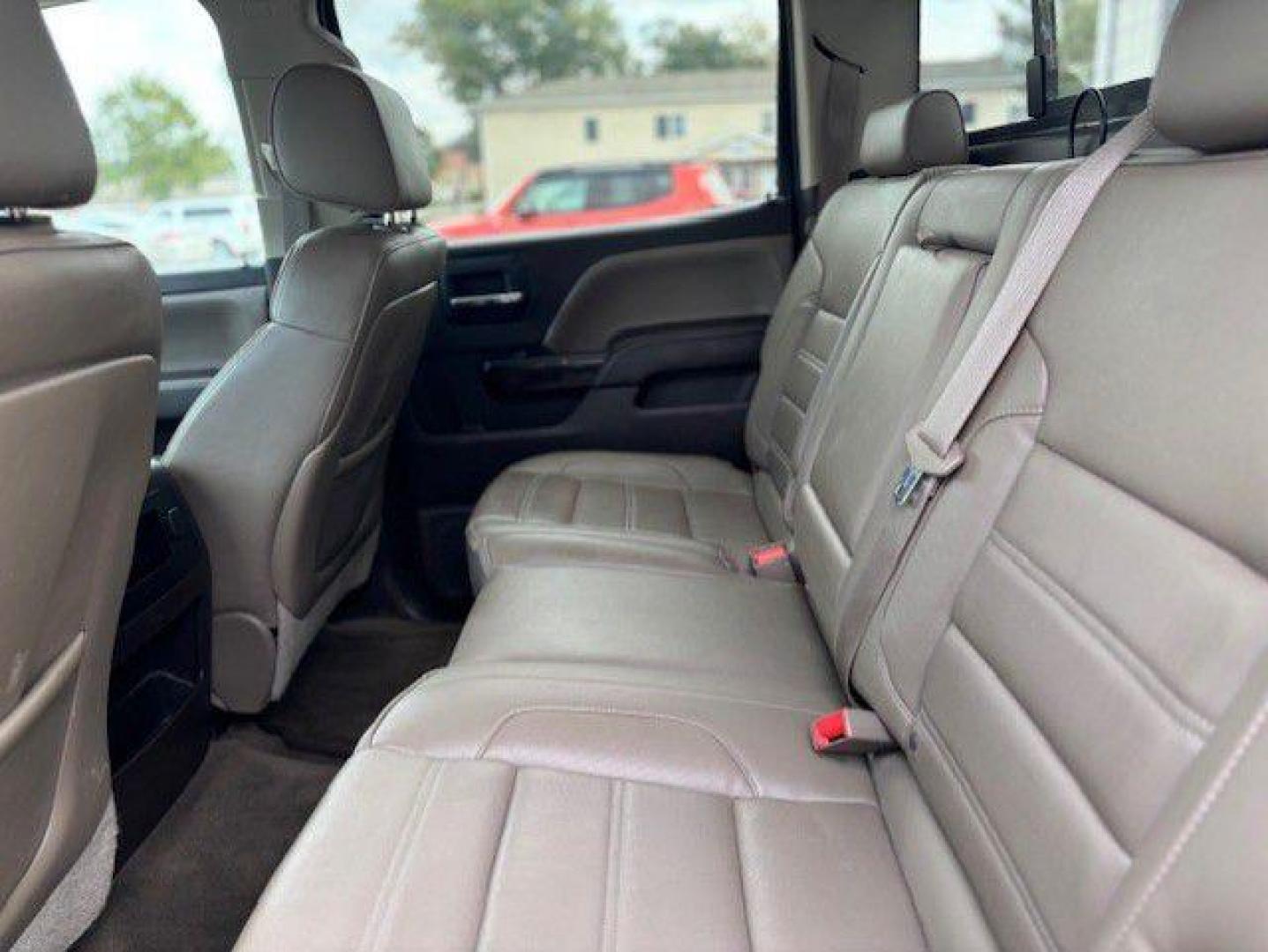 2015 BLACK GMC SIERRA 1500 DENALI (3GTU2WEJ5FG) with an 6.2L engine, Automatic transmission, located at 1100 W. Sheridan Ave., Shenandoah, 51601, (712) 246-1600, 40.765678, -95.388817 - Photo#4