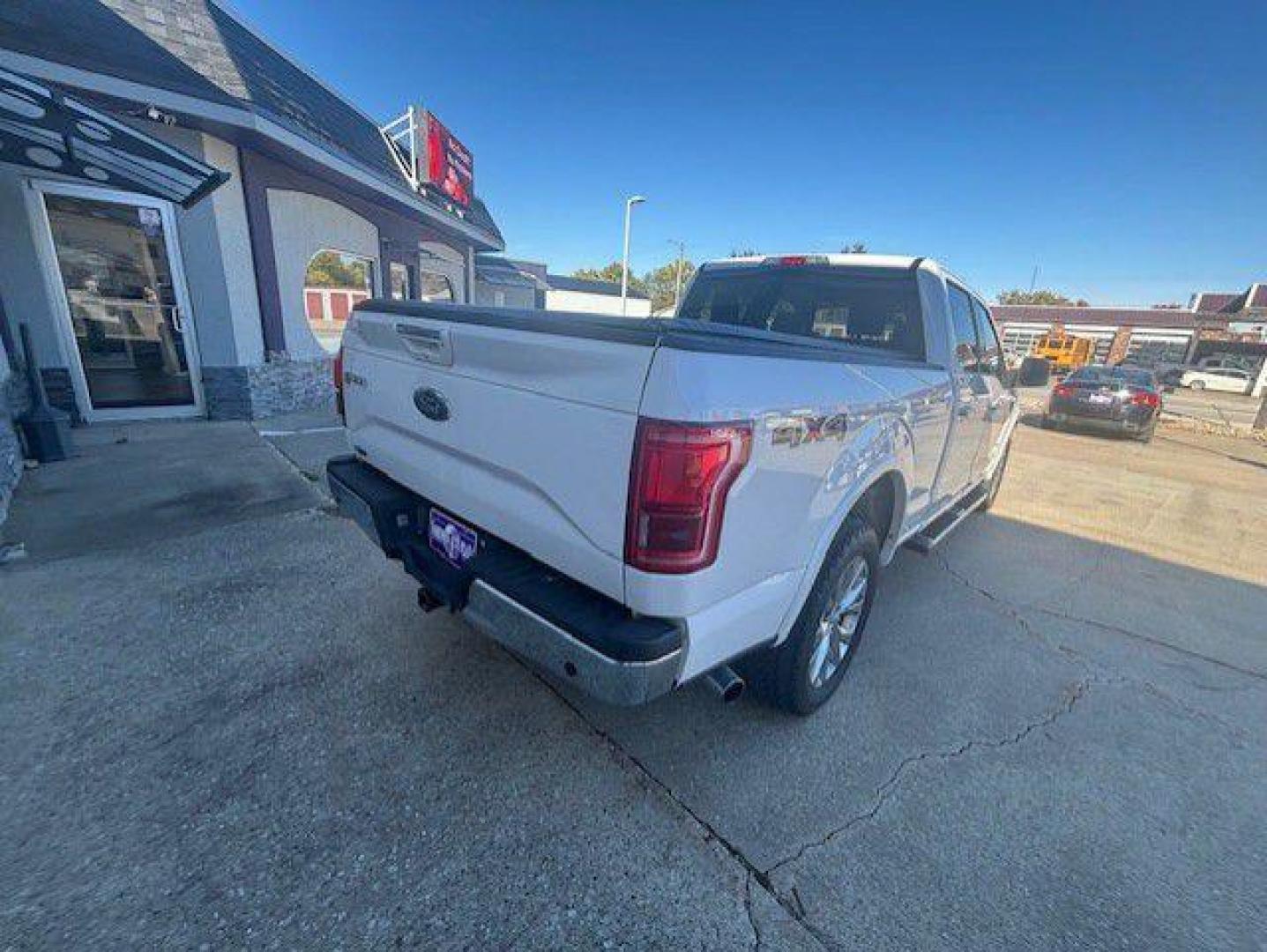 2016 WHITE FORD F150 SUPERCREW (1FTFW1EG9GK) with an 3.5L engine, Automatic transmission, located at 1100 W. Sheridan Ave., Shenandoah, 51601, (712) 246-1600, 40.765678, -95.388817 - Photo#7