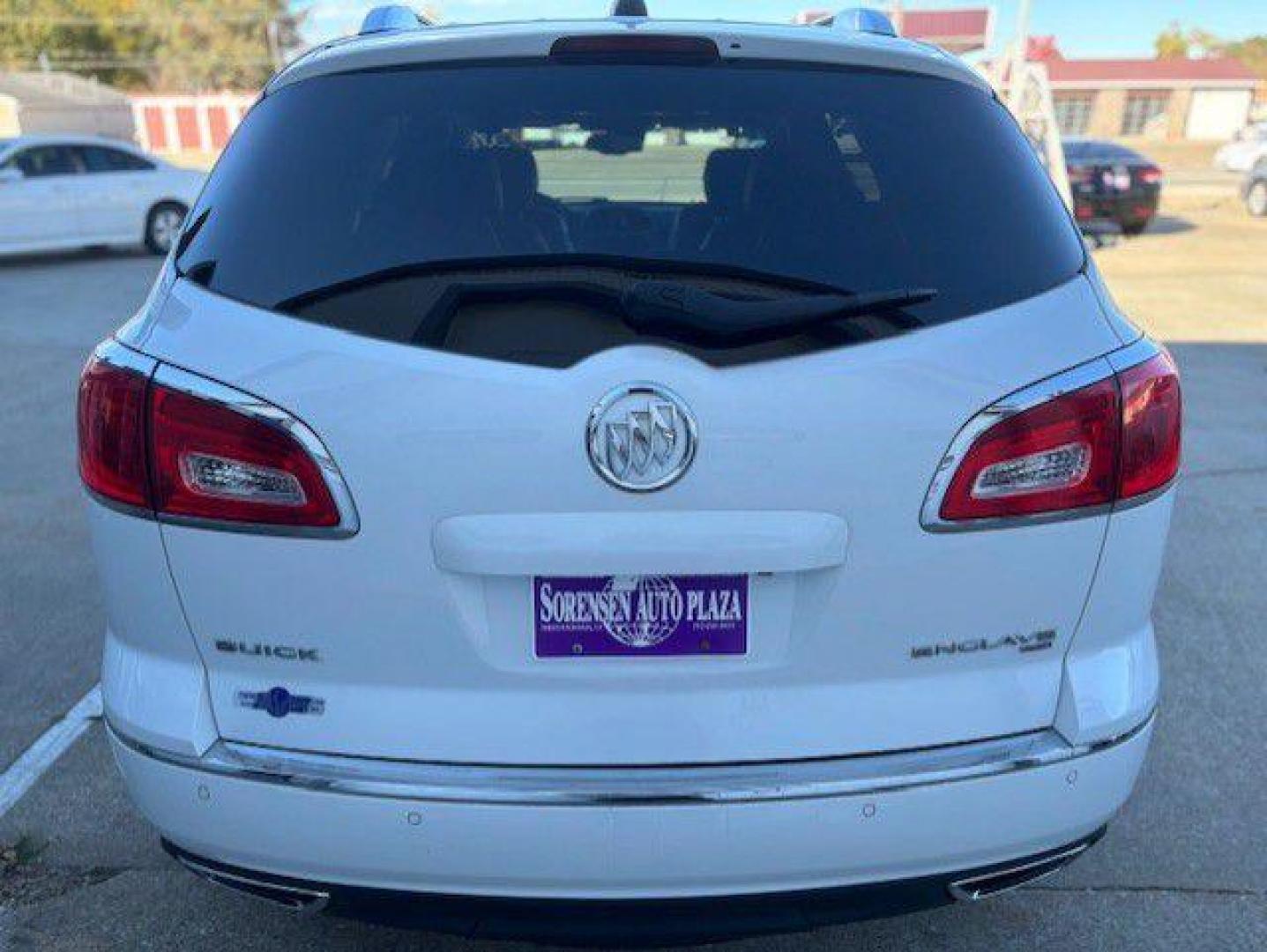 2017 WHITE BUICK ENCLAVE PREMIUM (5GAKVCKD0HJ) with an 3.6L engine, Automatic transmission, located at 1100 W. Sheridan Ave., Shenandoah, 51601, (712) 246-1600, 40.765678, -95.388817 - Photo#5