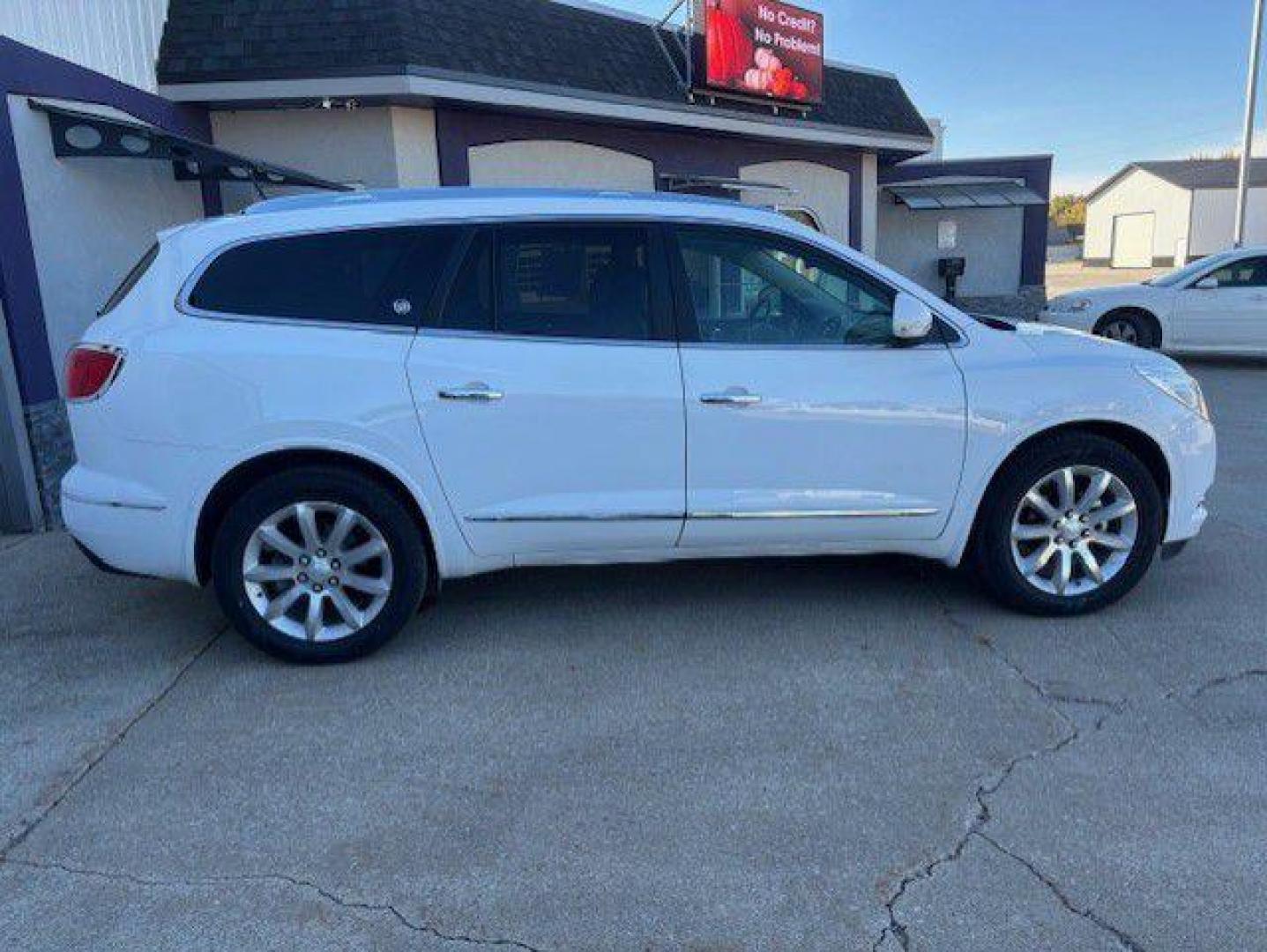 2017 WHITE BUICK ENCLAVE PREMIUM (5GAKVCKD0HJ) with an 3.6L engine, Automatic transmission, located at 1100 W. Sheridan Ave., Shenandoah, 51601, (712) 246-1600, 40.765678, -95.388817 - Photo#7