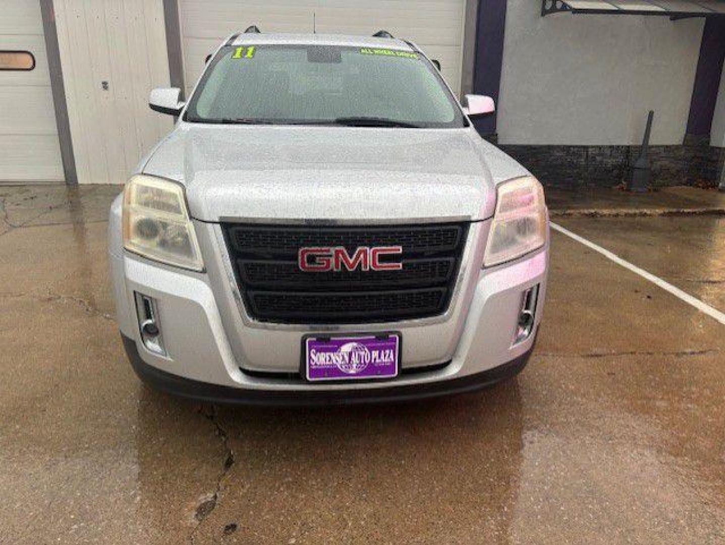 2011 SILVER GMC TERRAIN SLE (2CTFLTE53B6) with an 3.0L engine, Automatic transmission, located at 1100 W. Sheridan Ave., Shenandoah, 51601, (712) 246-1600, 40.765678, -95.388817 - Photo#6