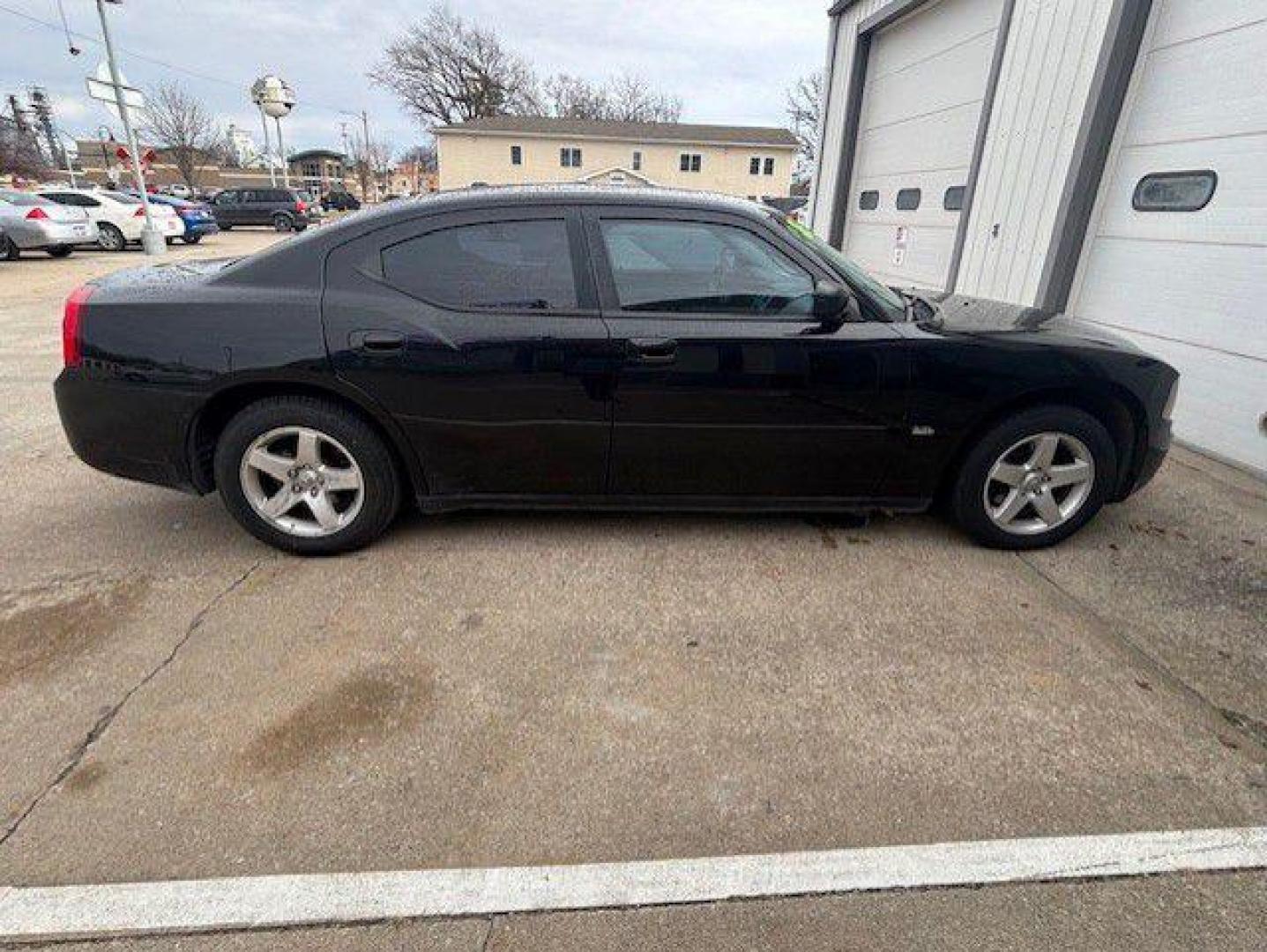 2009 BLACK DODGE CHARGER SXT (2B3KA33VX9H) with an 3.5L engine, Automatic transmission, located at 1100 W. Sheridan Ave., Shenandoah, 51601, (712) 246-1600, 40.765678, -95.388817 - Photo#7
