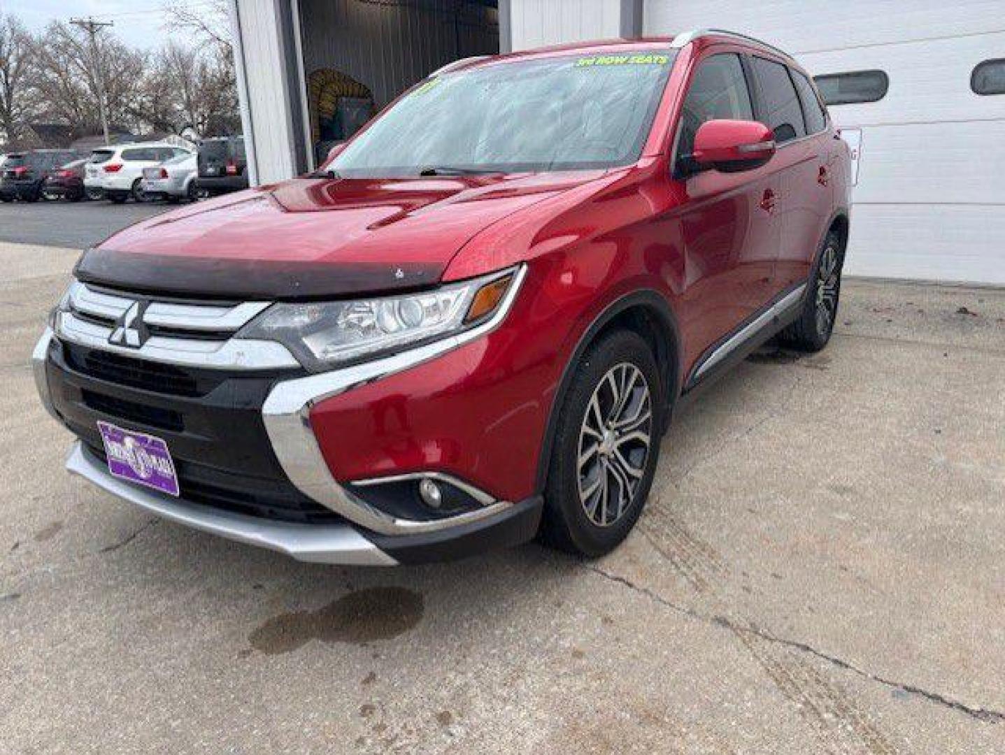 2017 RED MITSUBISHI OUTLANDER SE (JA4AD3A32HZ) with an 2.4L engine, Automatic transmission, located at 1100 W. Sheridan Ave., Shenandoah, 51601, (712) 246-1600, 40.765678, -95.388817 - Photo#0