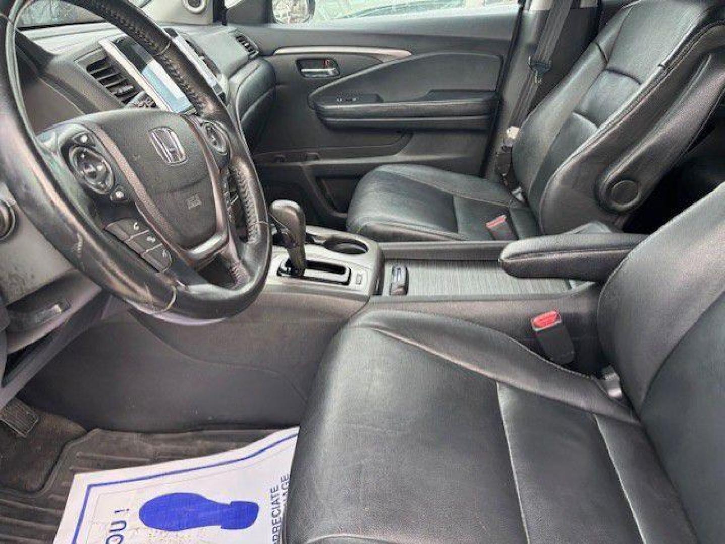 2016 BLACK HONDA PILOT EXL (5FNYF6H52GB) with an 3.5L engine, Automatic transmission, located at 1100 W. Sheridan Ave., Shenandoah, 51601, (712) 246-1600, 40.765678, -95.388817 - Photo#1