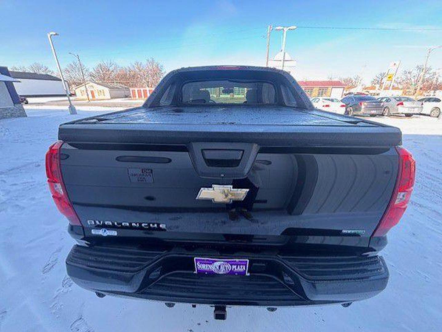 2011 BLACK CHEVROLET AVALANCHE LS (3GNTKEE37BG) with an 5.3L engine, Automatic transmission, located at 1100 W. Sheridan Ave., Shenandoah, 51601, (712) 246-1600, 40.765678, -95.388817 - Photo#5